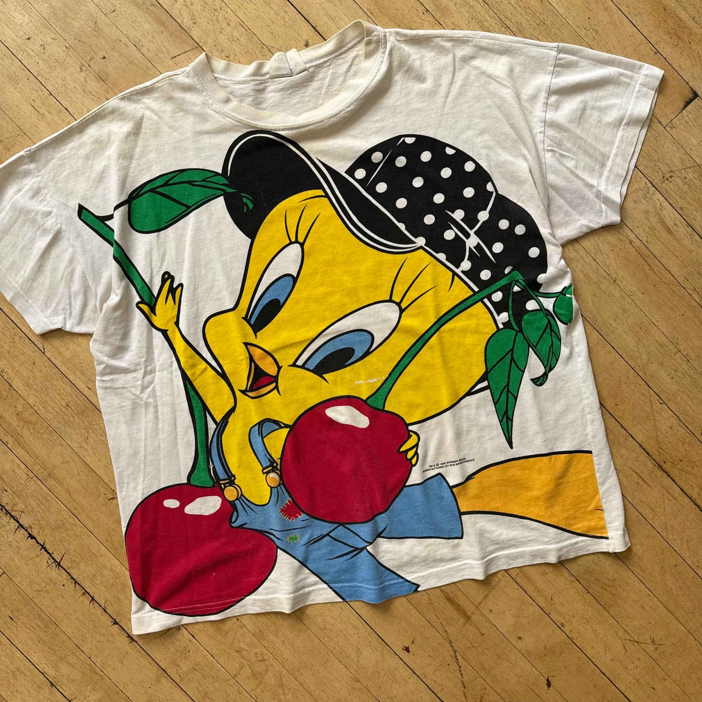Vintage Looney Tunes Tweety Cherry T-shirt XL