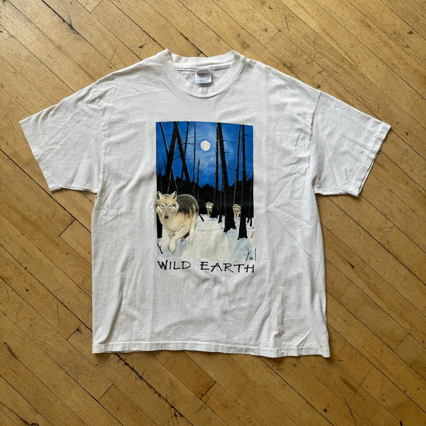 Vintage Wild Earth Wolf T-shirt Sz XL