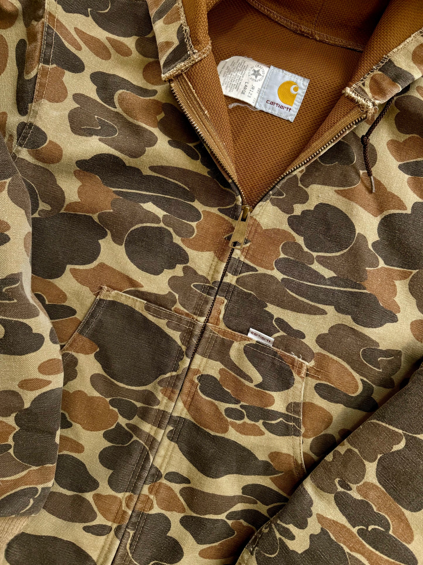 Vintage Carhartt Duck Camo Hooded Jacket Sz M
