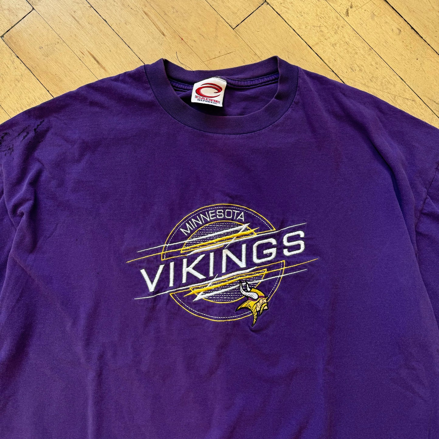 Vintage Minnesota Vikings Embroidered T-shirt Sz XL