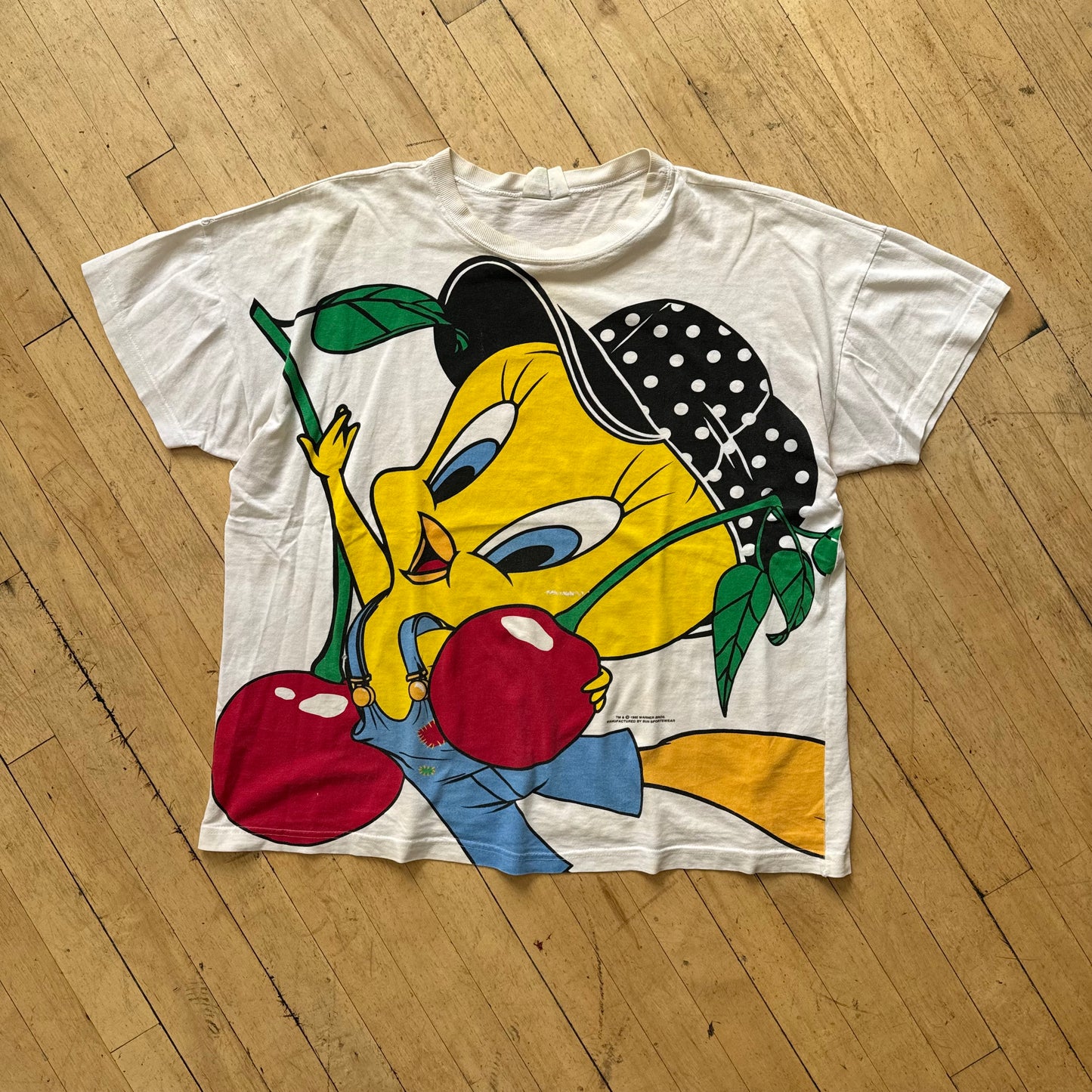 Vintage Looney Tunes Tweety Cherry T-shirt XL