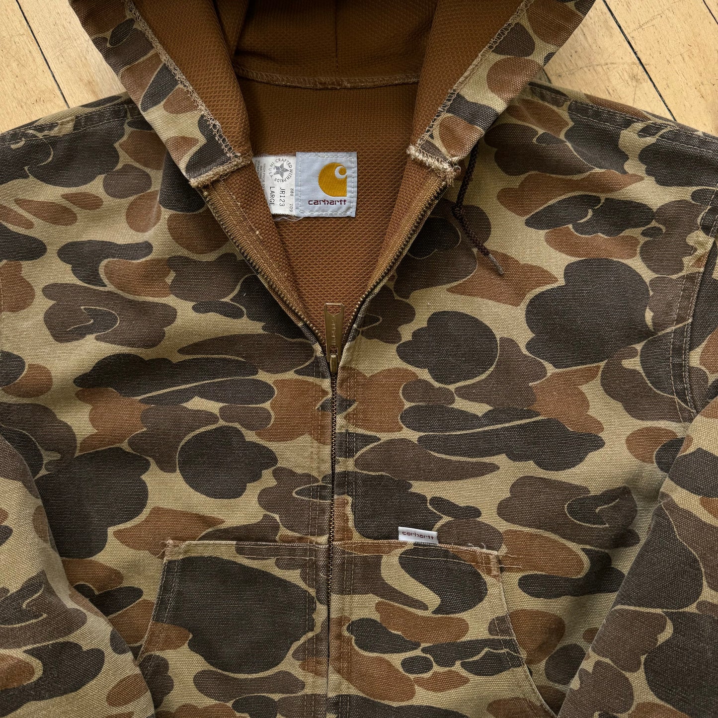 Vintage Carhartt Duck Camo Hooded Jacket Sz M