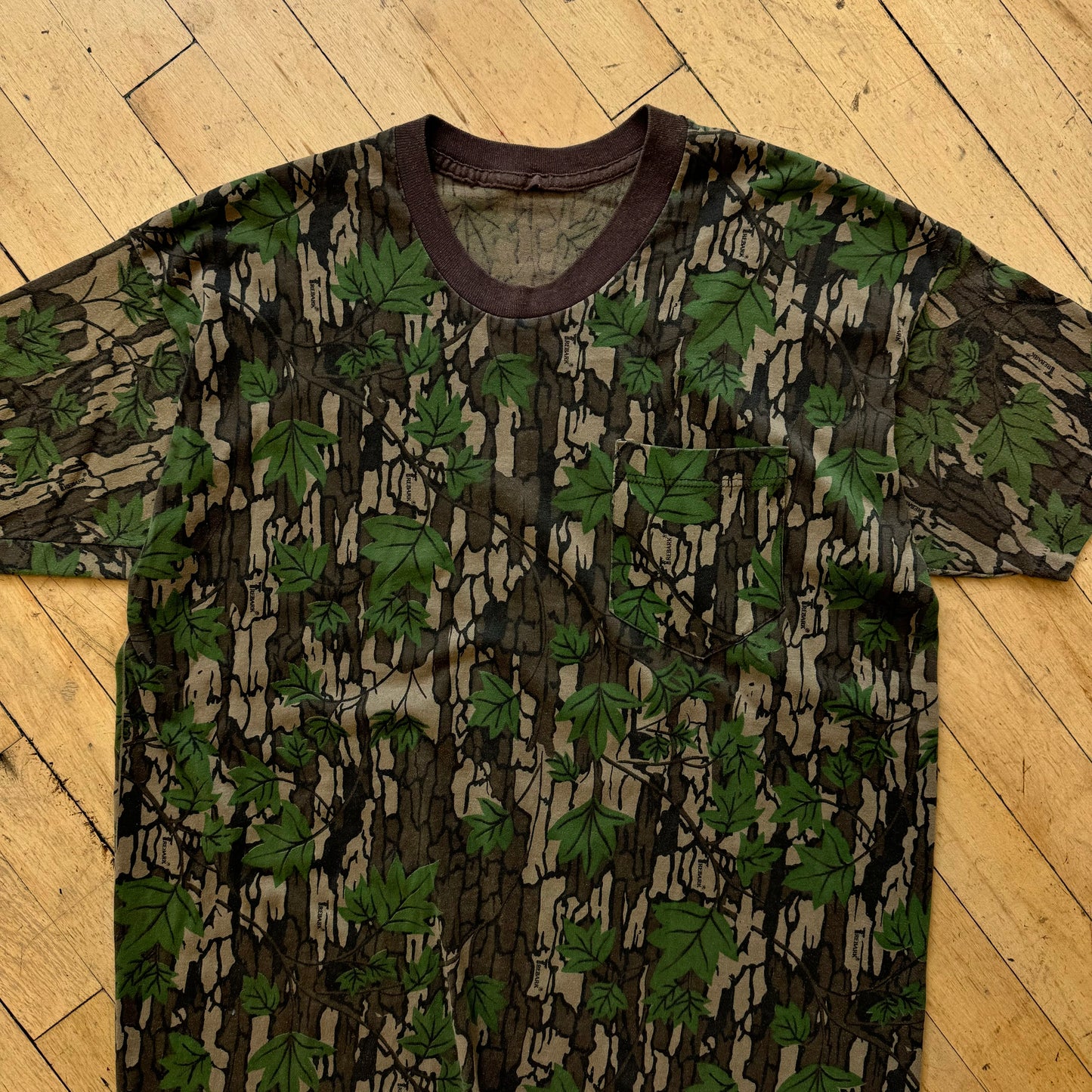 Vintage Leafy Camo Pocket T-shirt Sz M