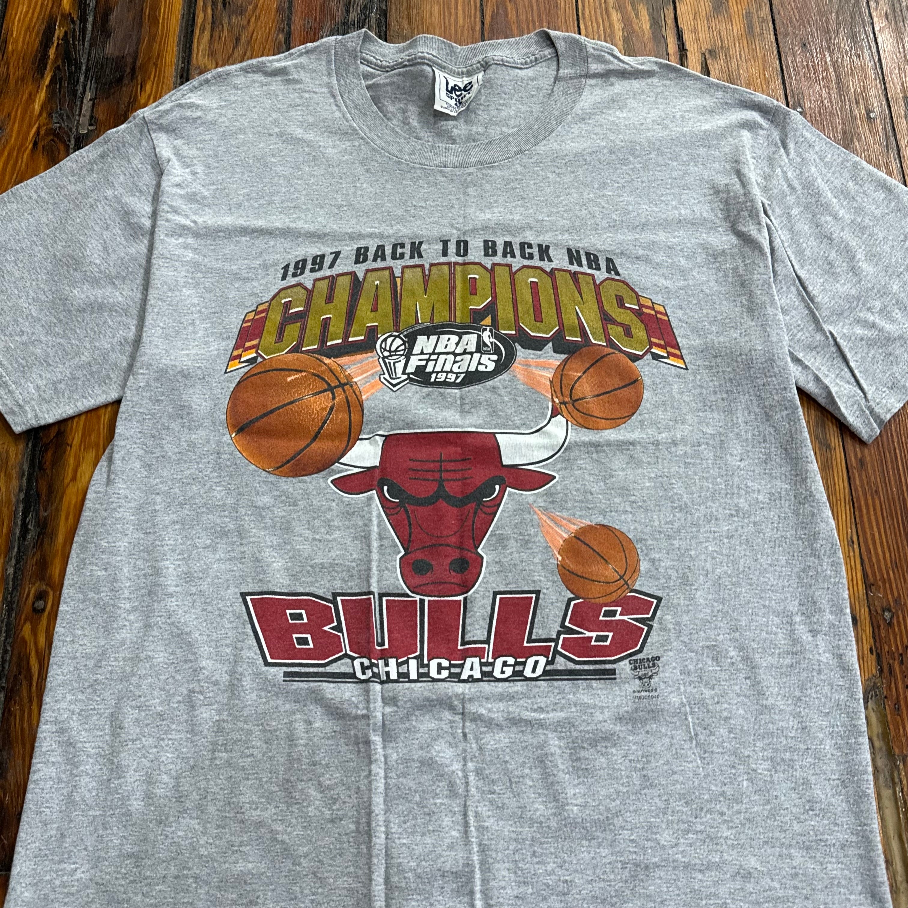 Vintage Chicago Bulls Back to Back Champions T-shirt Sz L