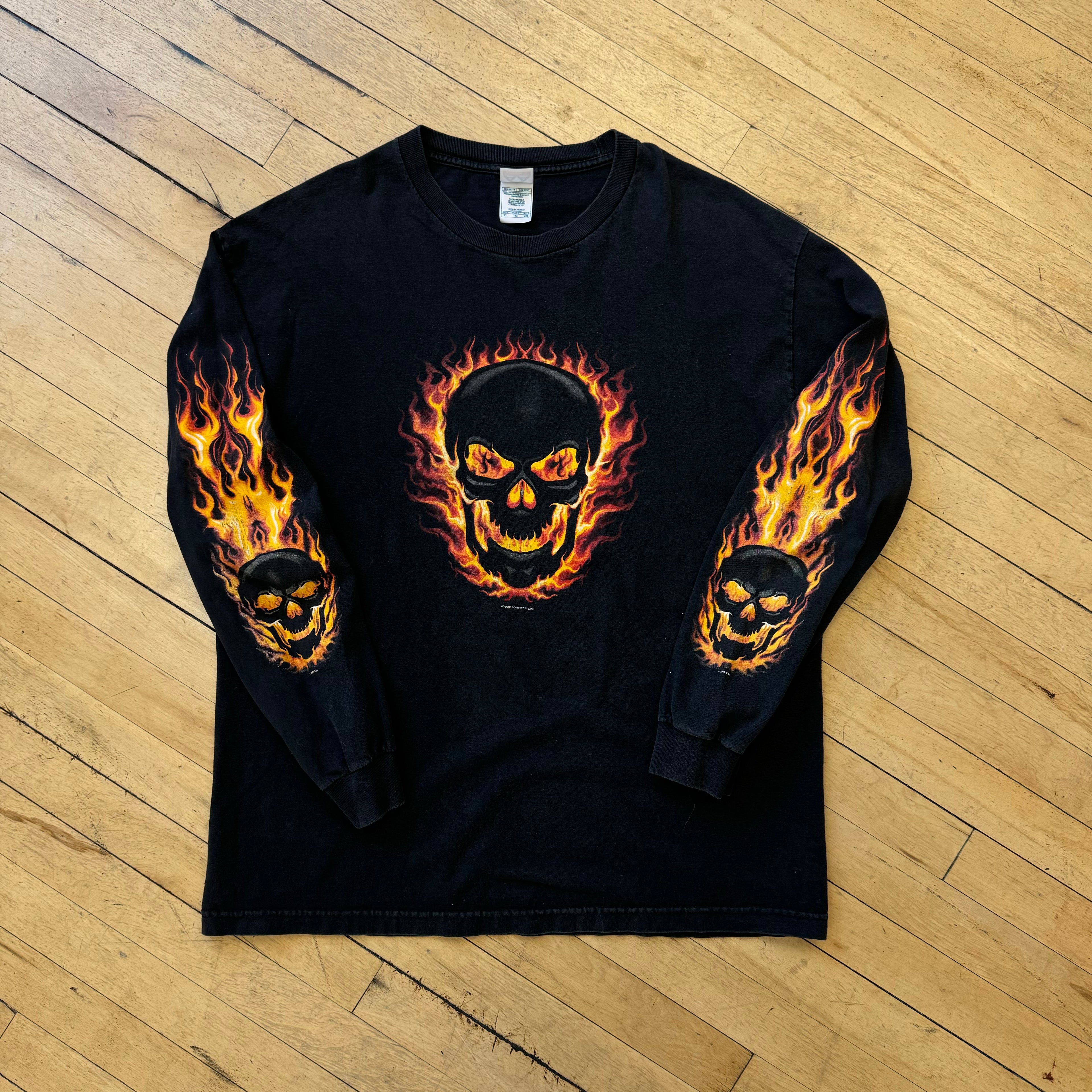 Y2K Flaming Skull T-shirt Sz XL