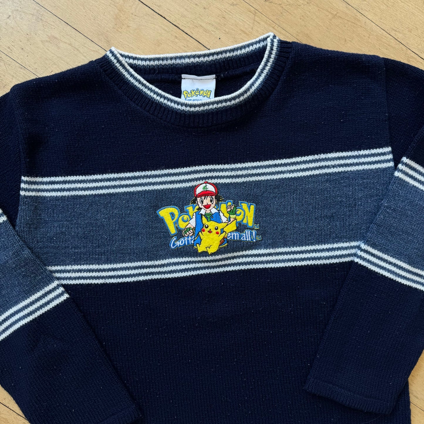 Vintage Pokémon Embroidered Sweater Sz 7 kids