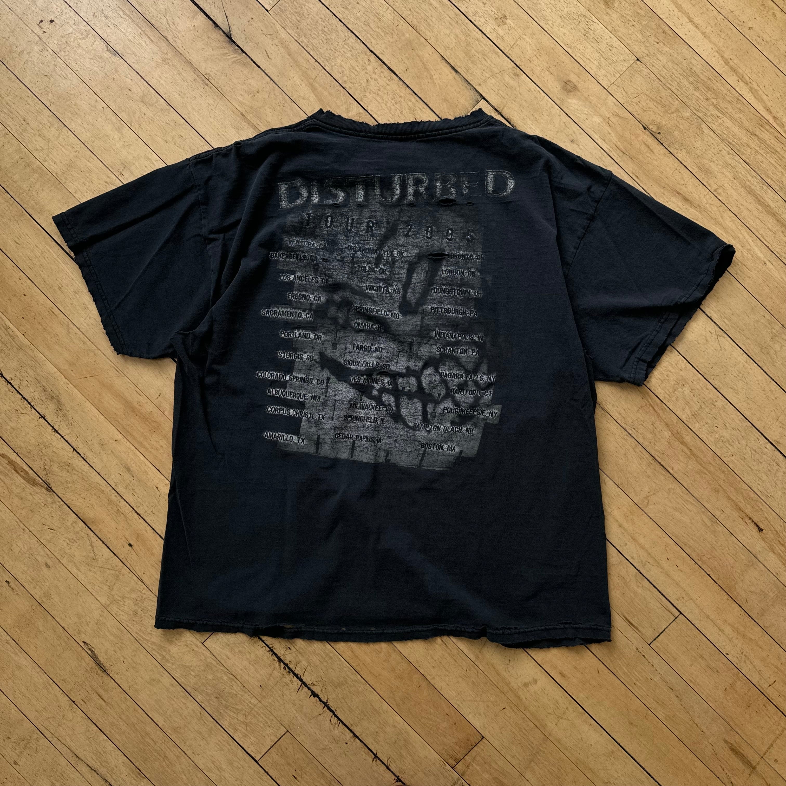 Vintage Thrashed Distributed T-shirt Sz L