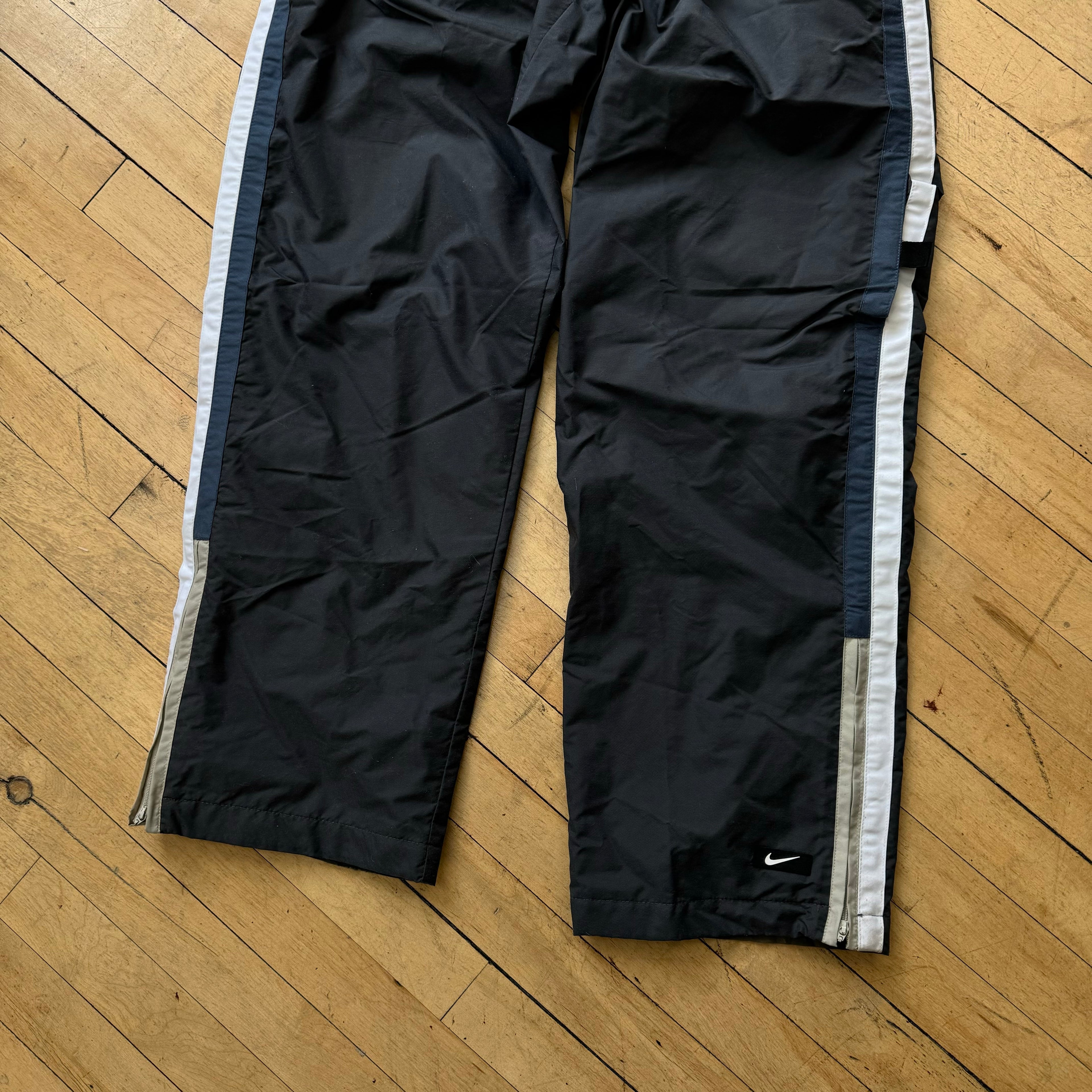 Vintage Navy / Cream Nike Color Block TrackPants Sz M
