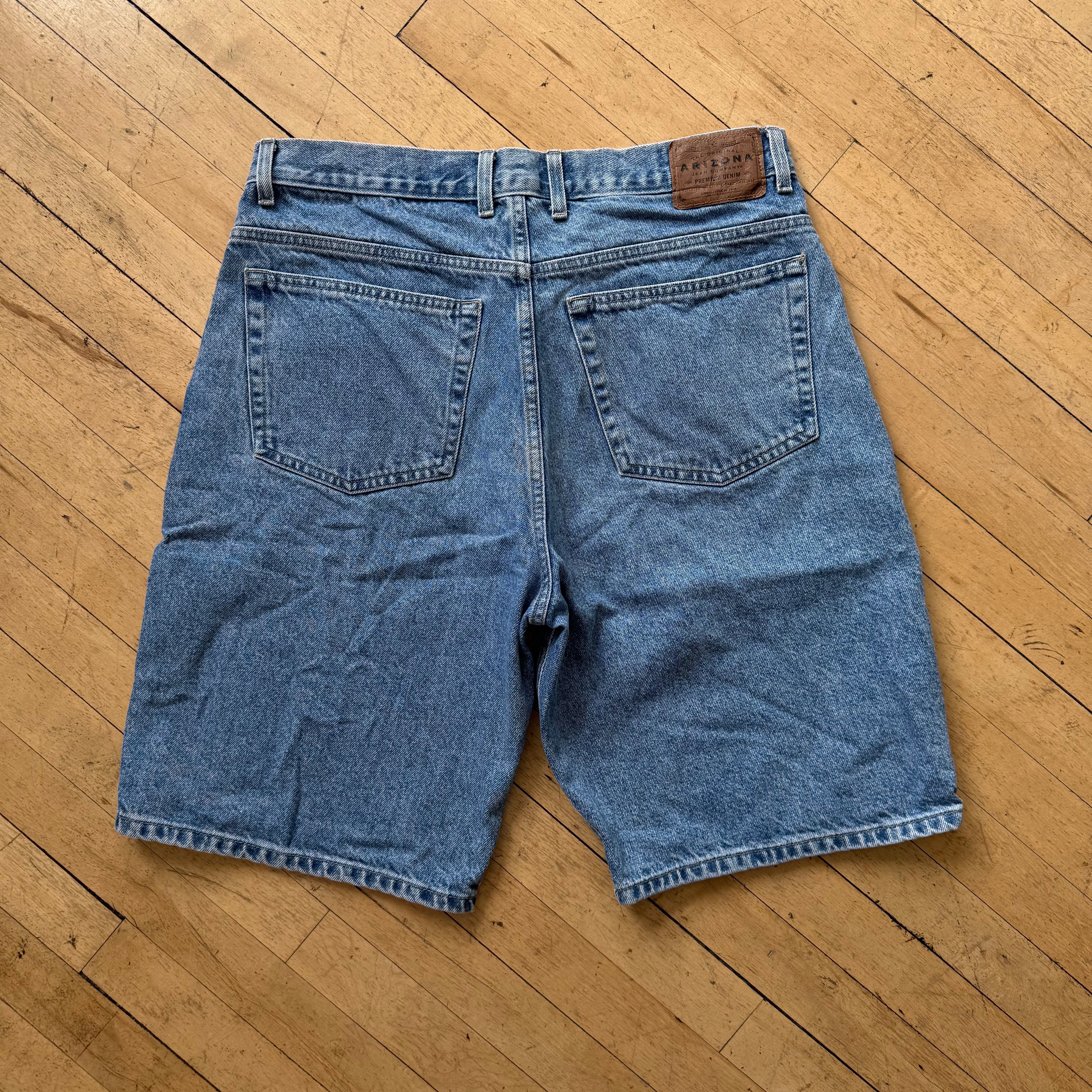 Vintage Arizona Loose Denim Jean Shorts Sz 36