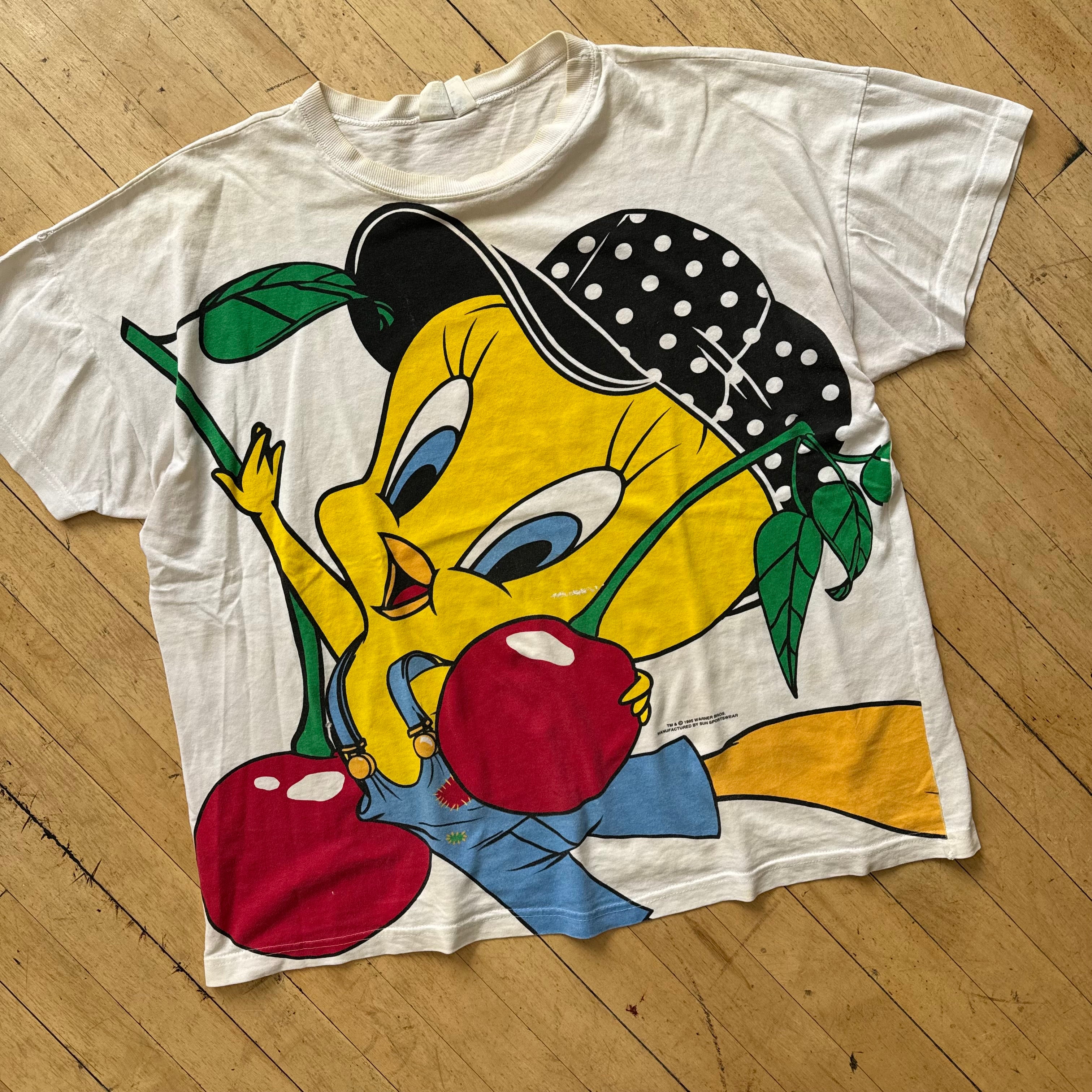 Vintage Looney Tunes Tweety Cherry T-shirt XL