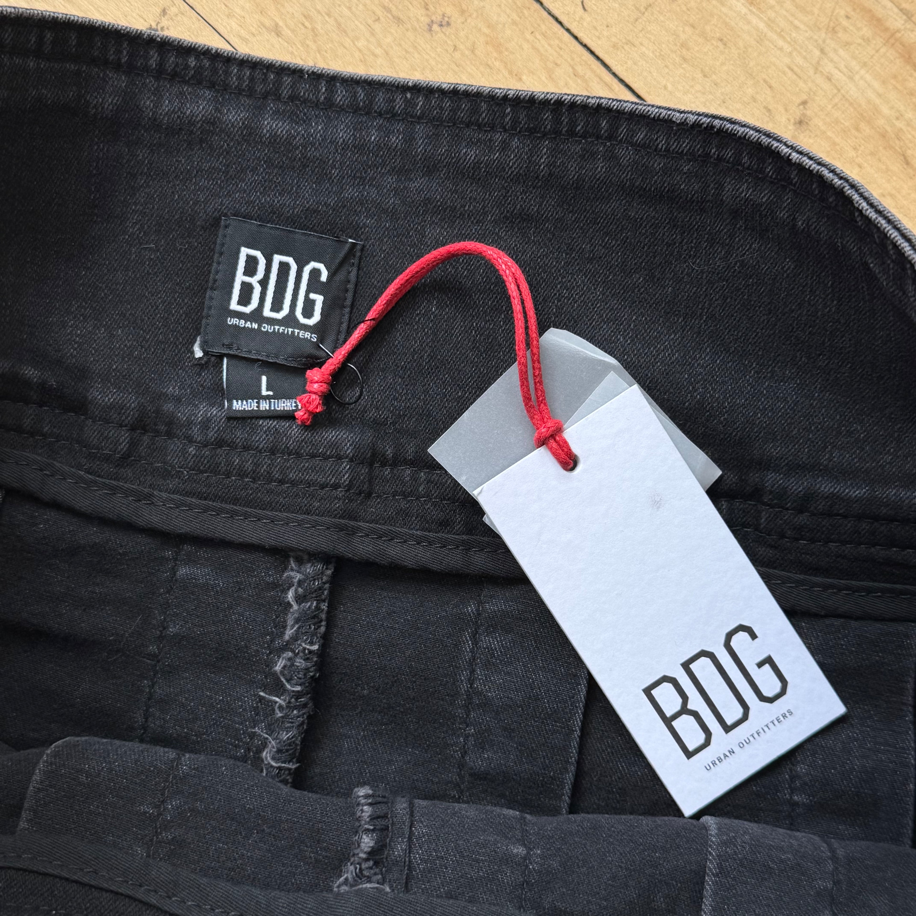 Y2K BDG Skirt Sz L (New)