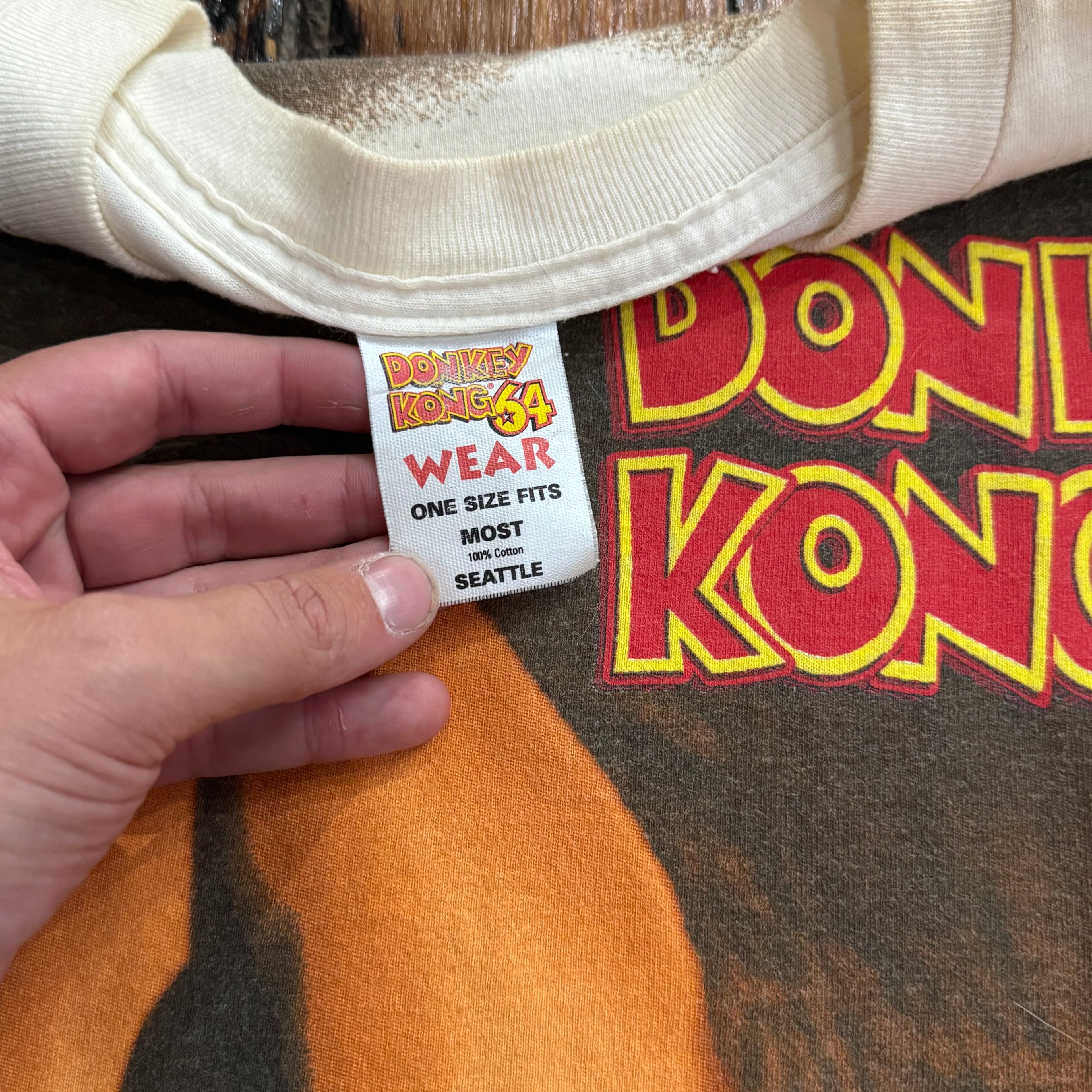 Vintage Donkey Kong AOP Nintendo 64 T-shirt Sz OS