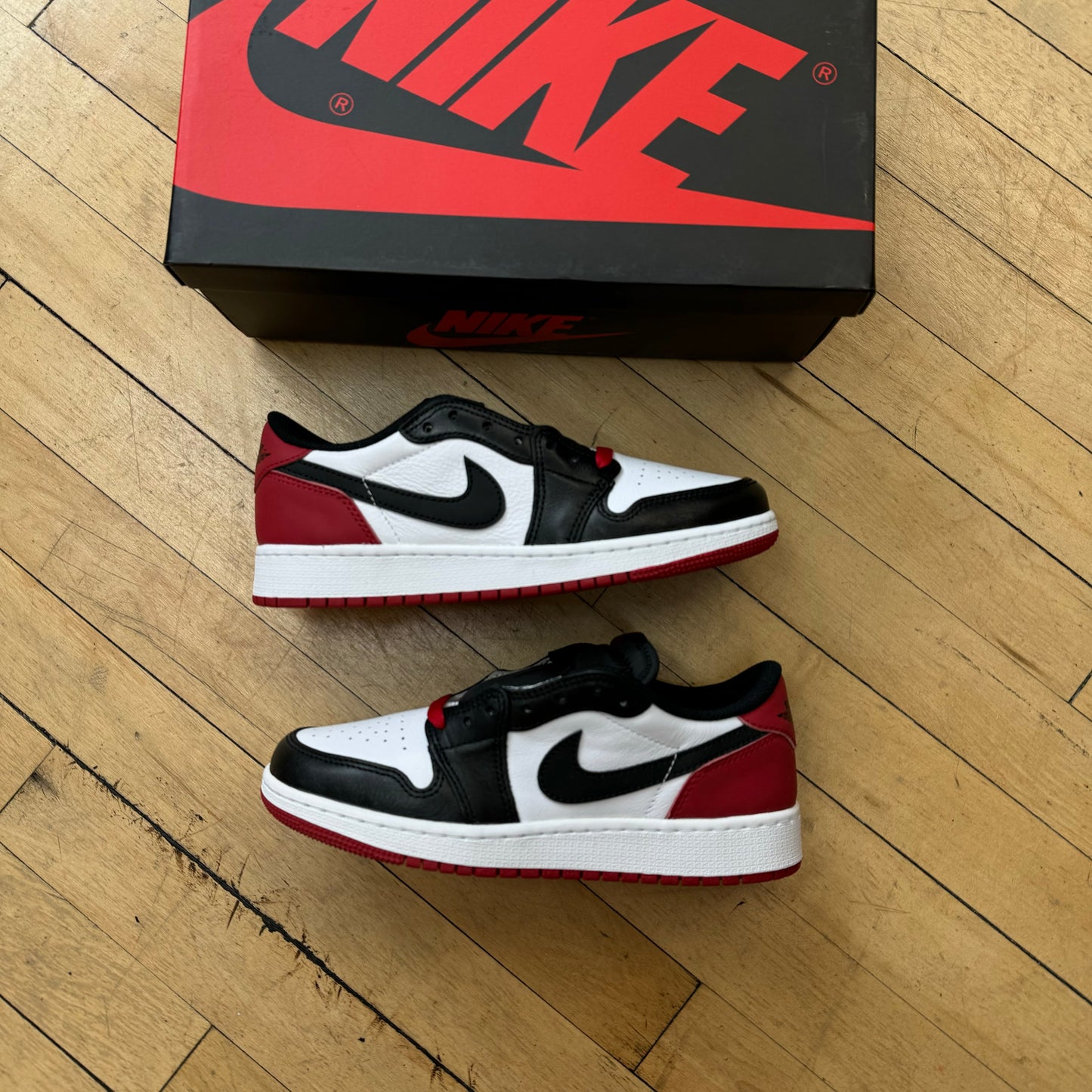 Jordan 1 Low Black Toe Sz 5.5 (DS)