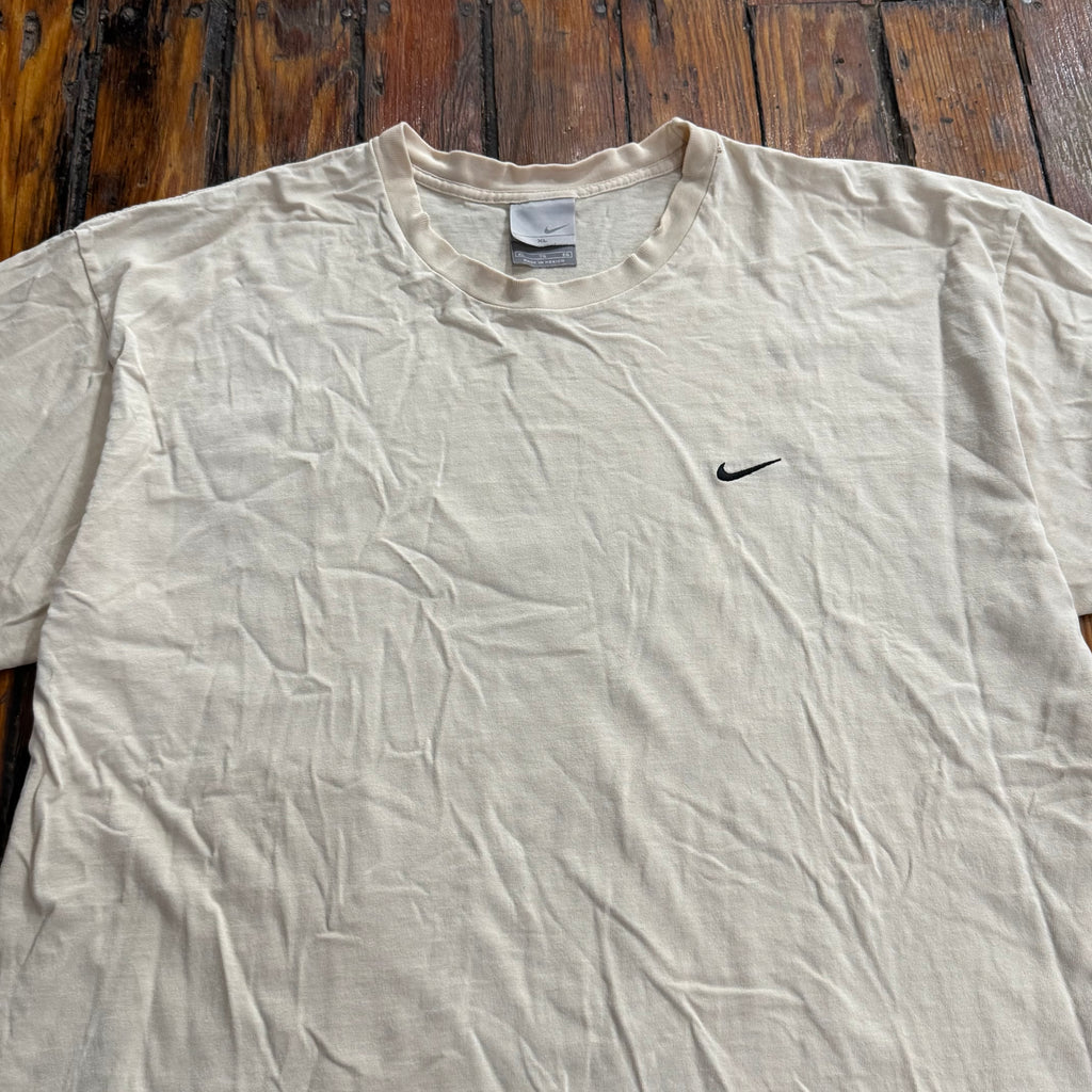 Vintage Nike Simple Swoosh T-shirt