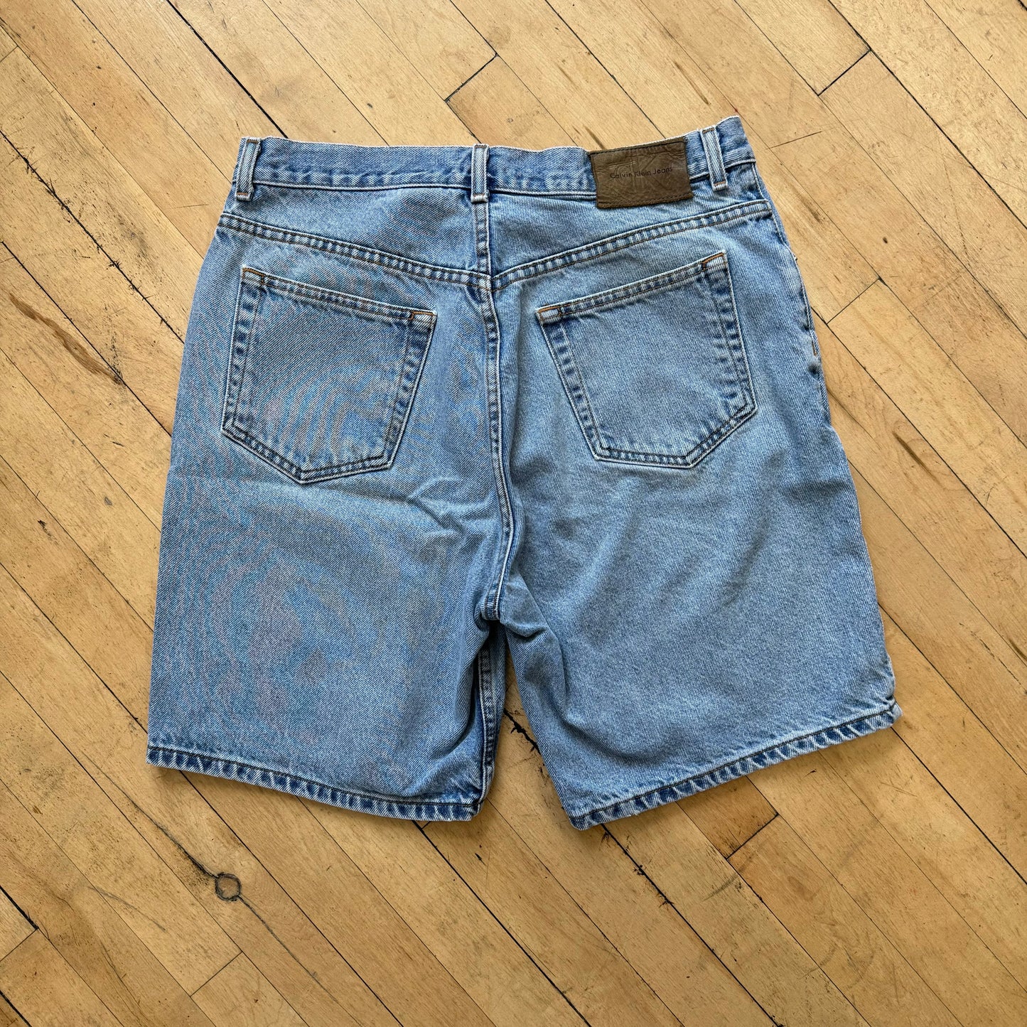 Vintage Light Wash CK Denim Jean Shorts Sz 34