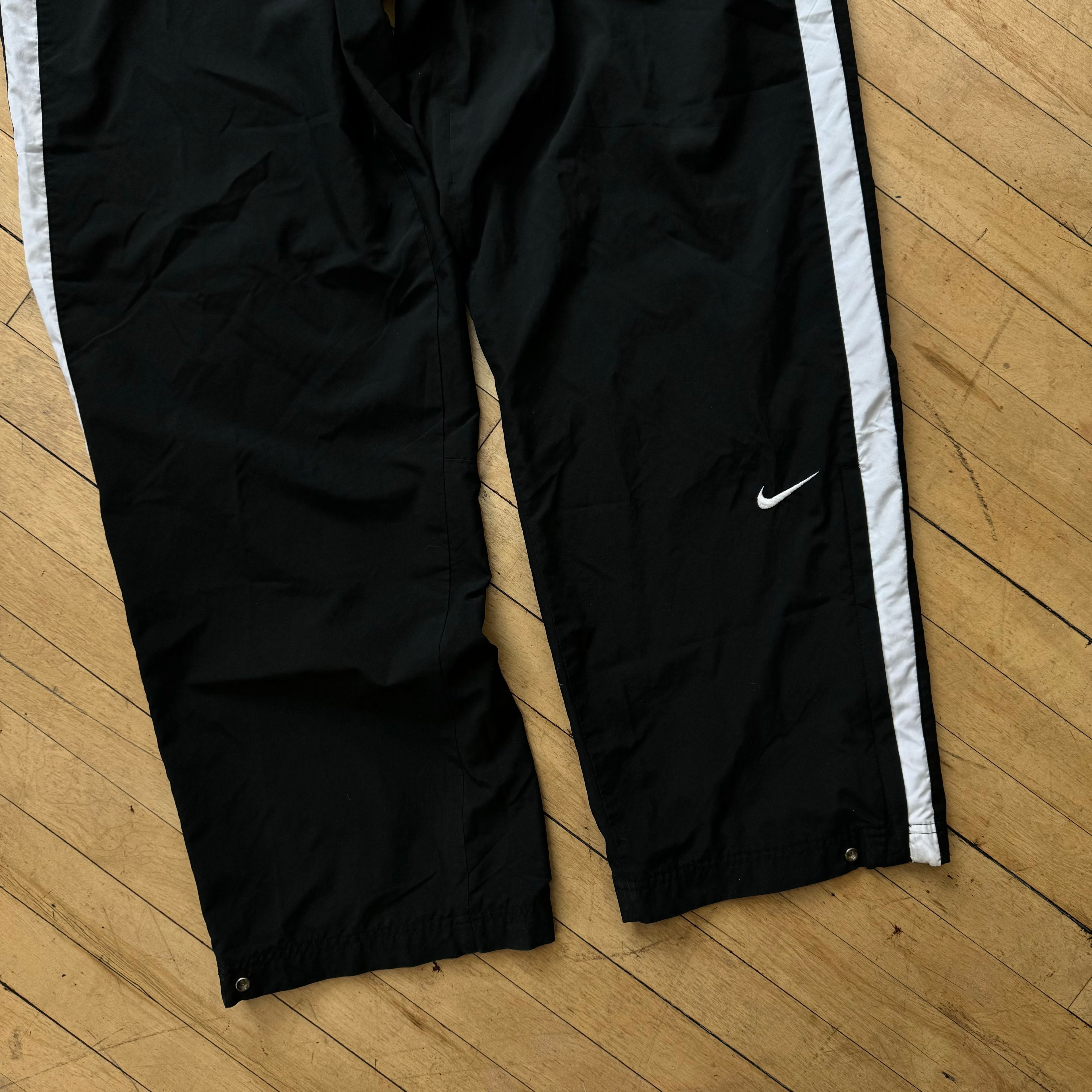 Vintage Black / White Nike Team Trackpants Sz XL