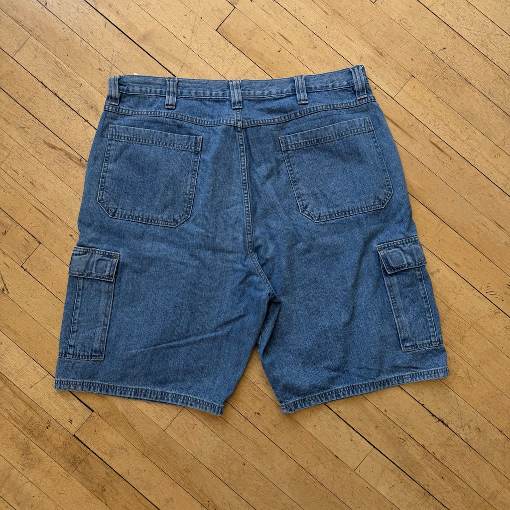 Vintage Wrangler Cargo Denim Jean Shorts Sz 38