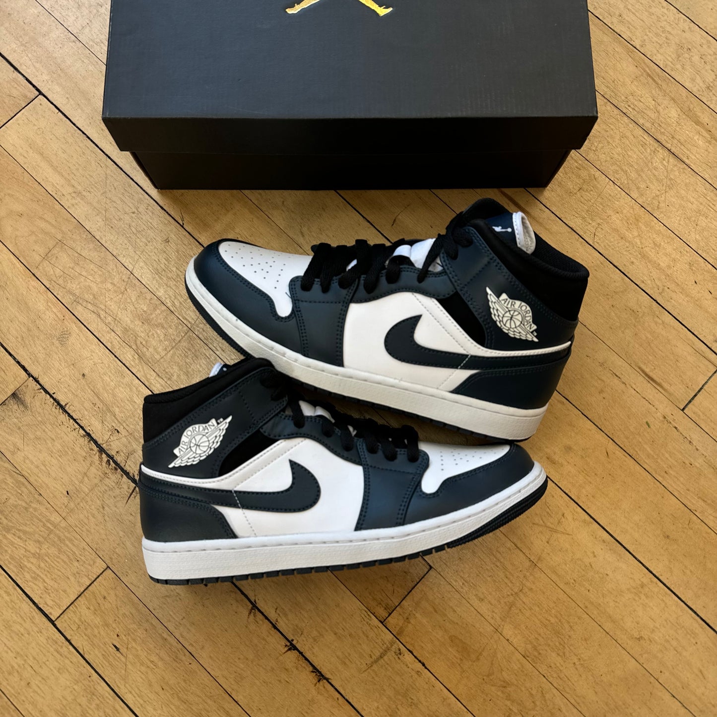 Jordan 1 Mid Navy Armory Sz 9.5 (DS)