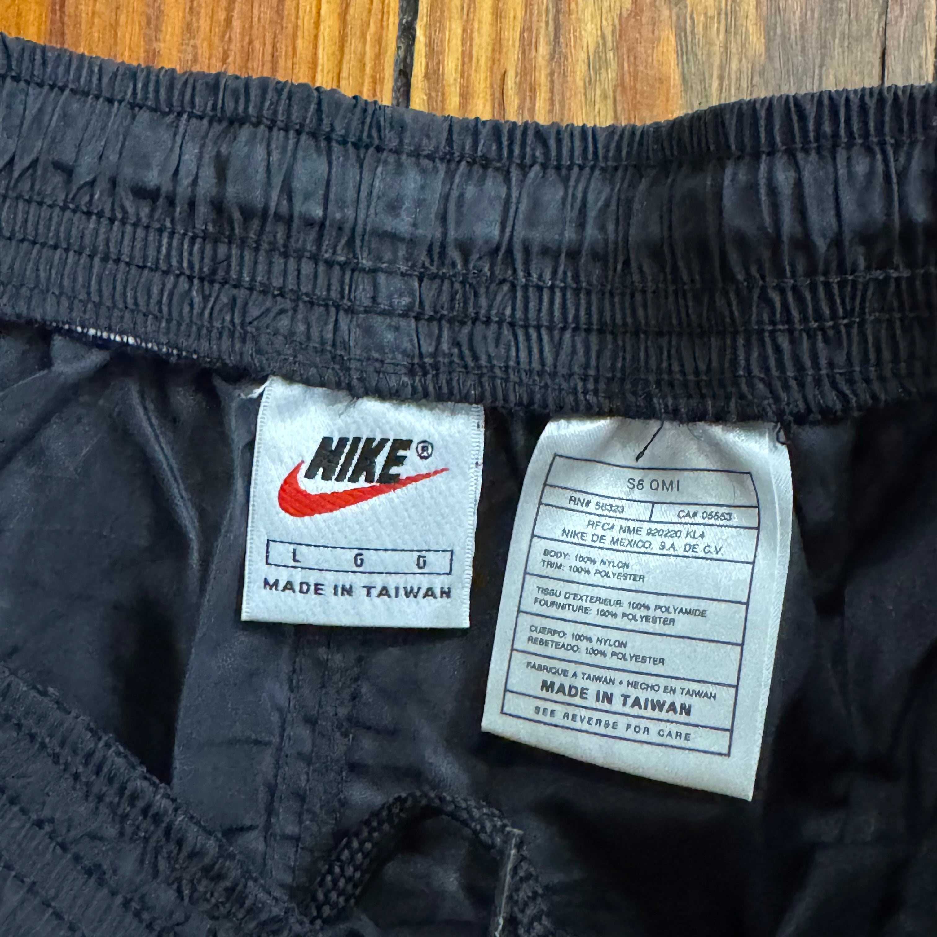Vintage Nike TrackShorts Sz L