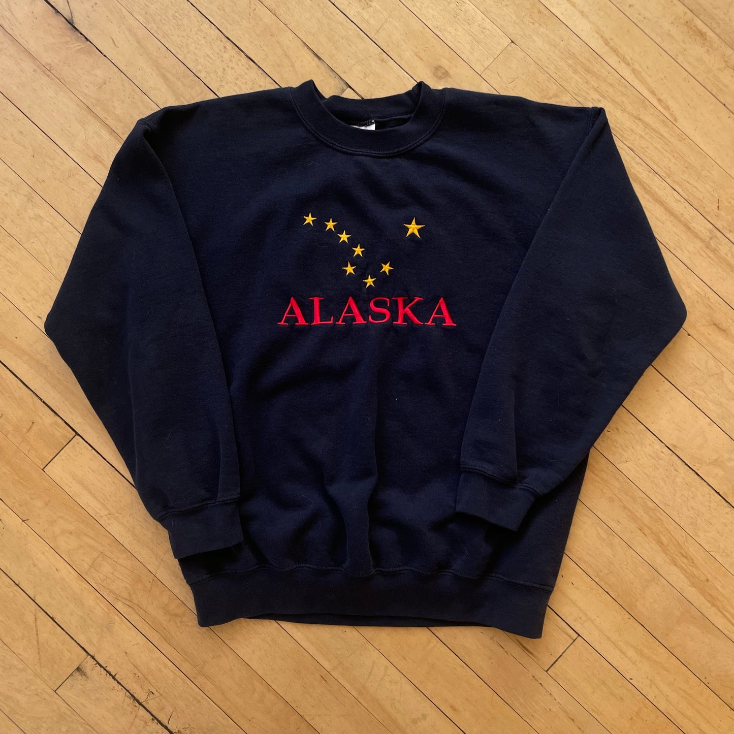 2000s Alaska Embroidered Crewneck Sz M