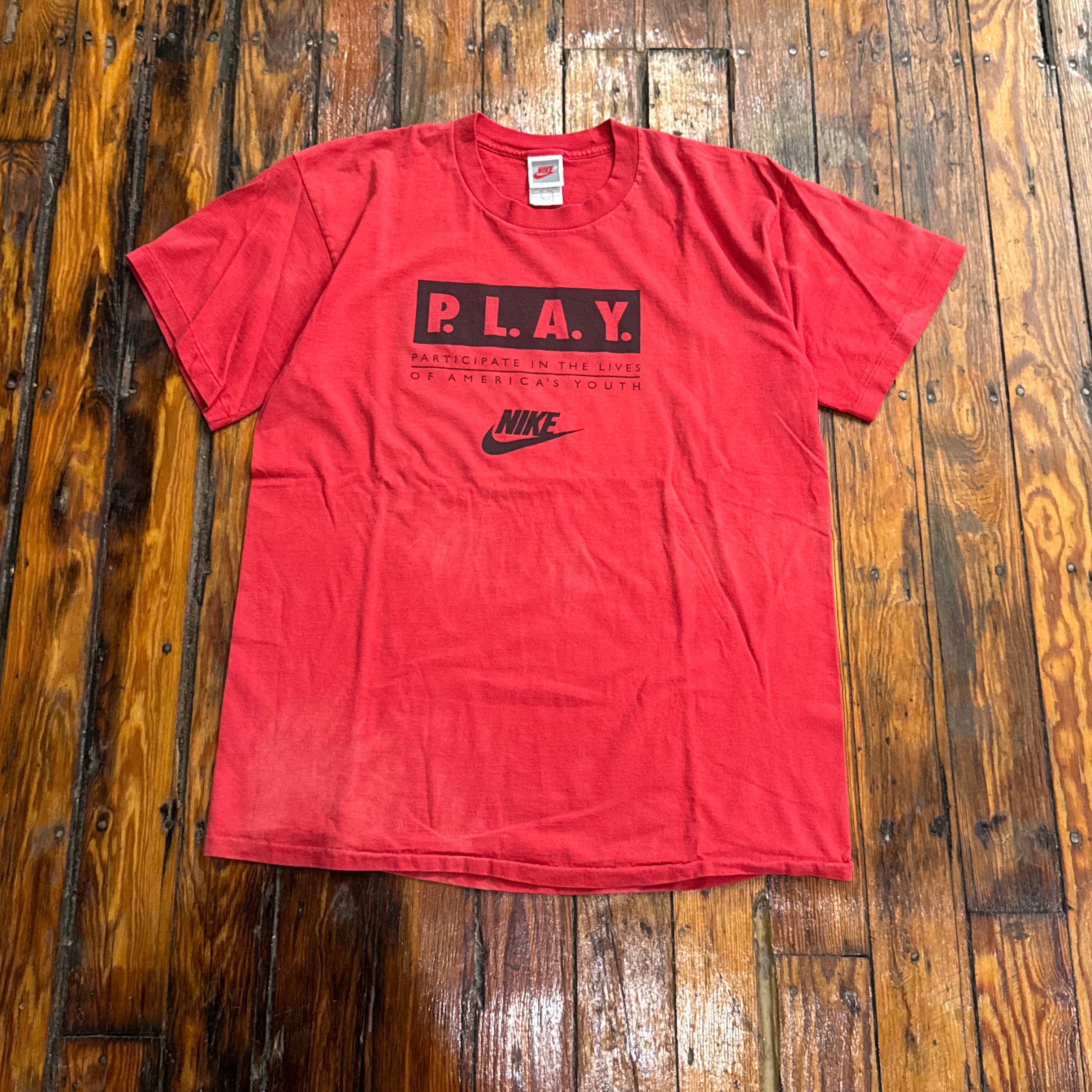 Vintage Nike P.L.A.Y. T-shirt Sz L