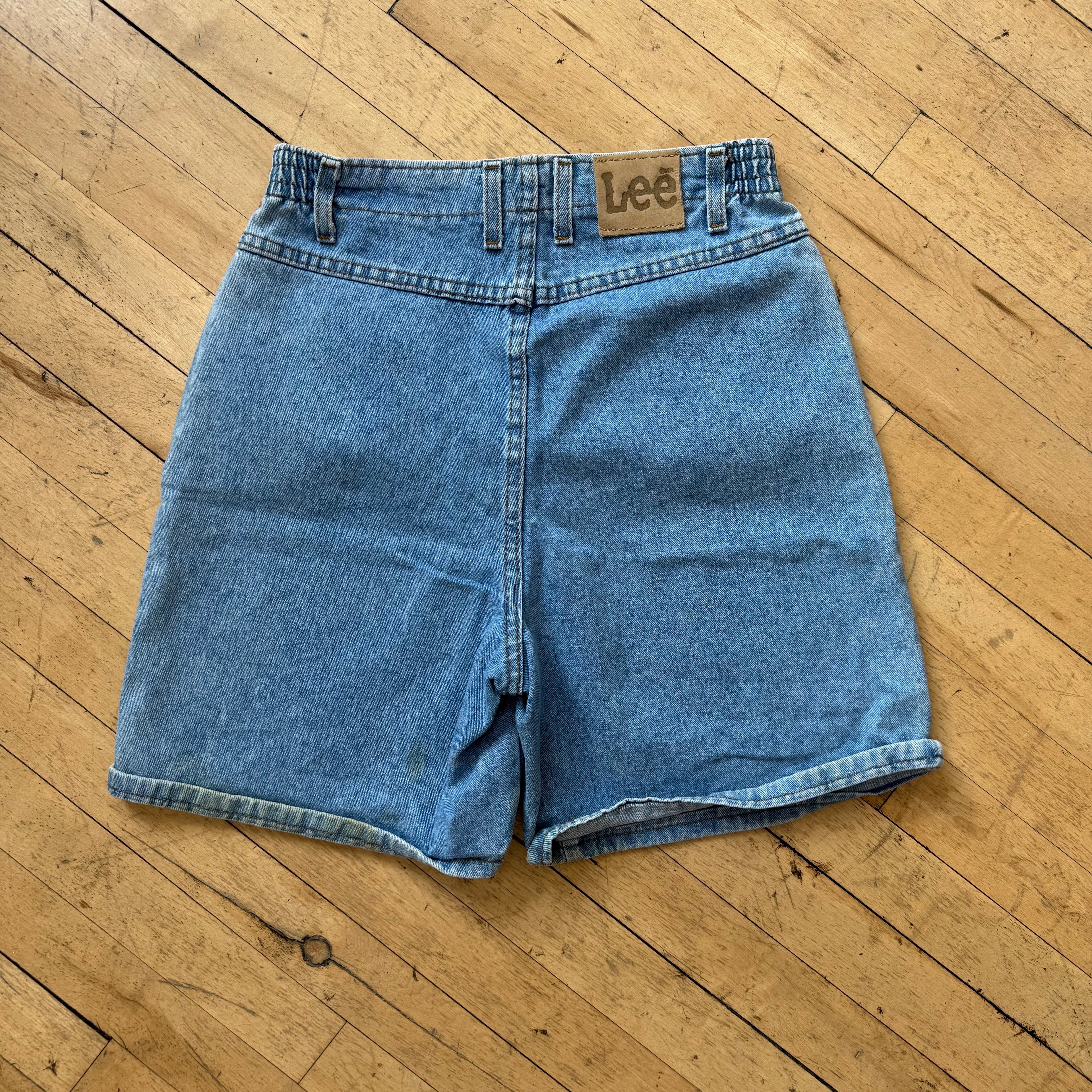 Vintage Women’s Lee Denim Jean Shorts Sz 8