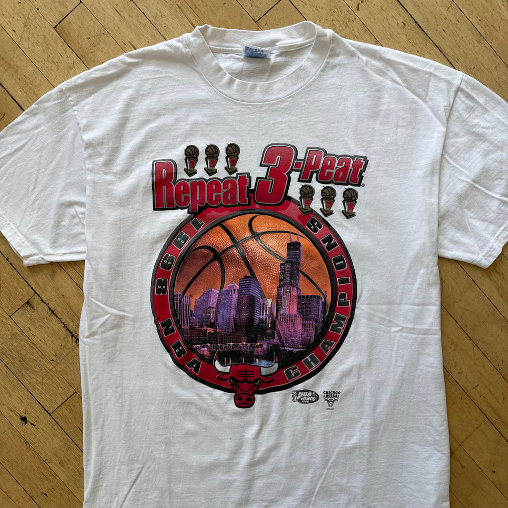 Vintage Chicago Bulls 3-Peat T-shirt Sz XL