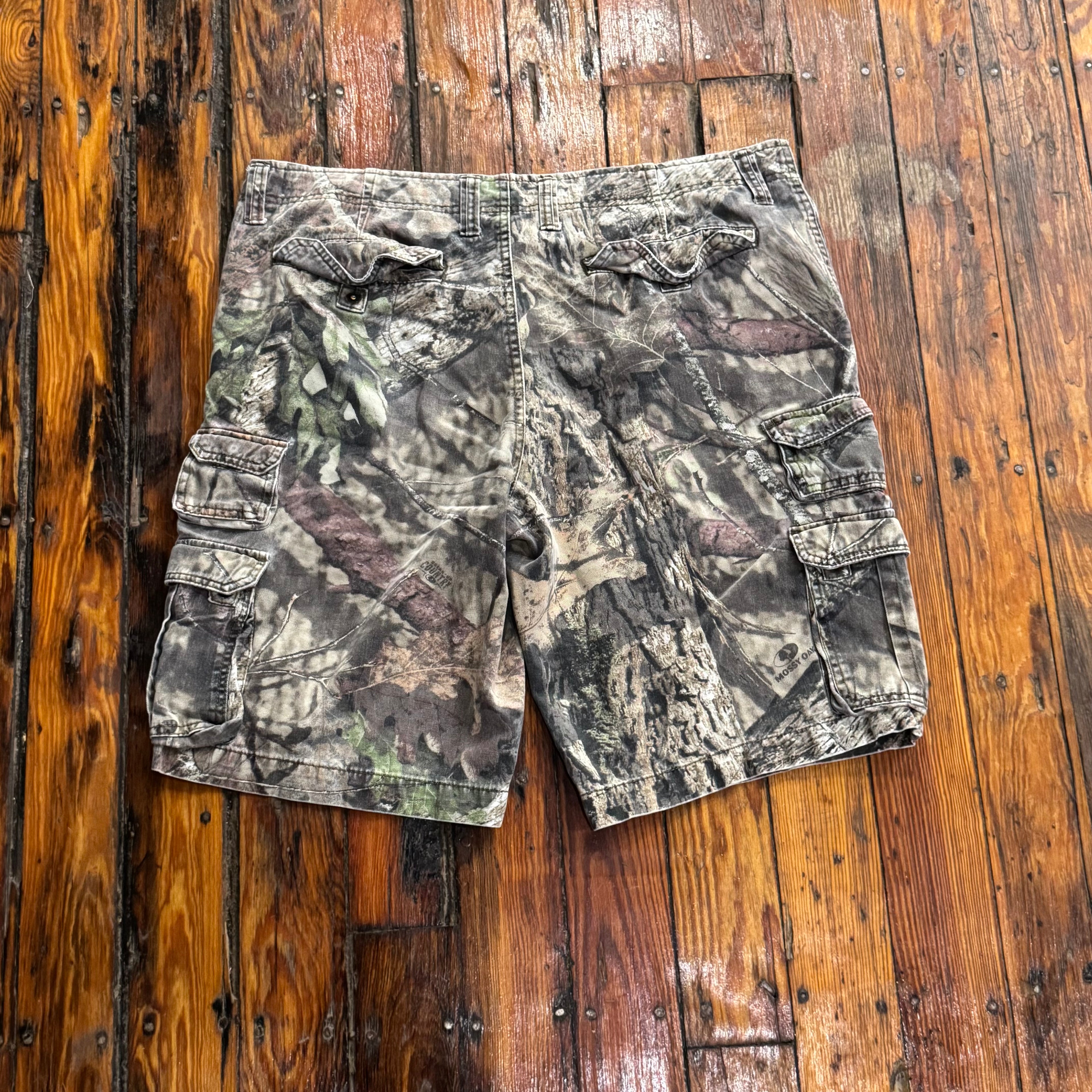 Y2K Faded Glory Camo Shorts Sz 38