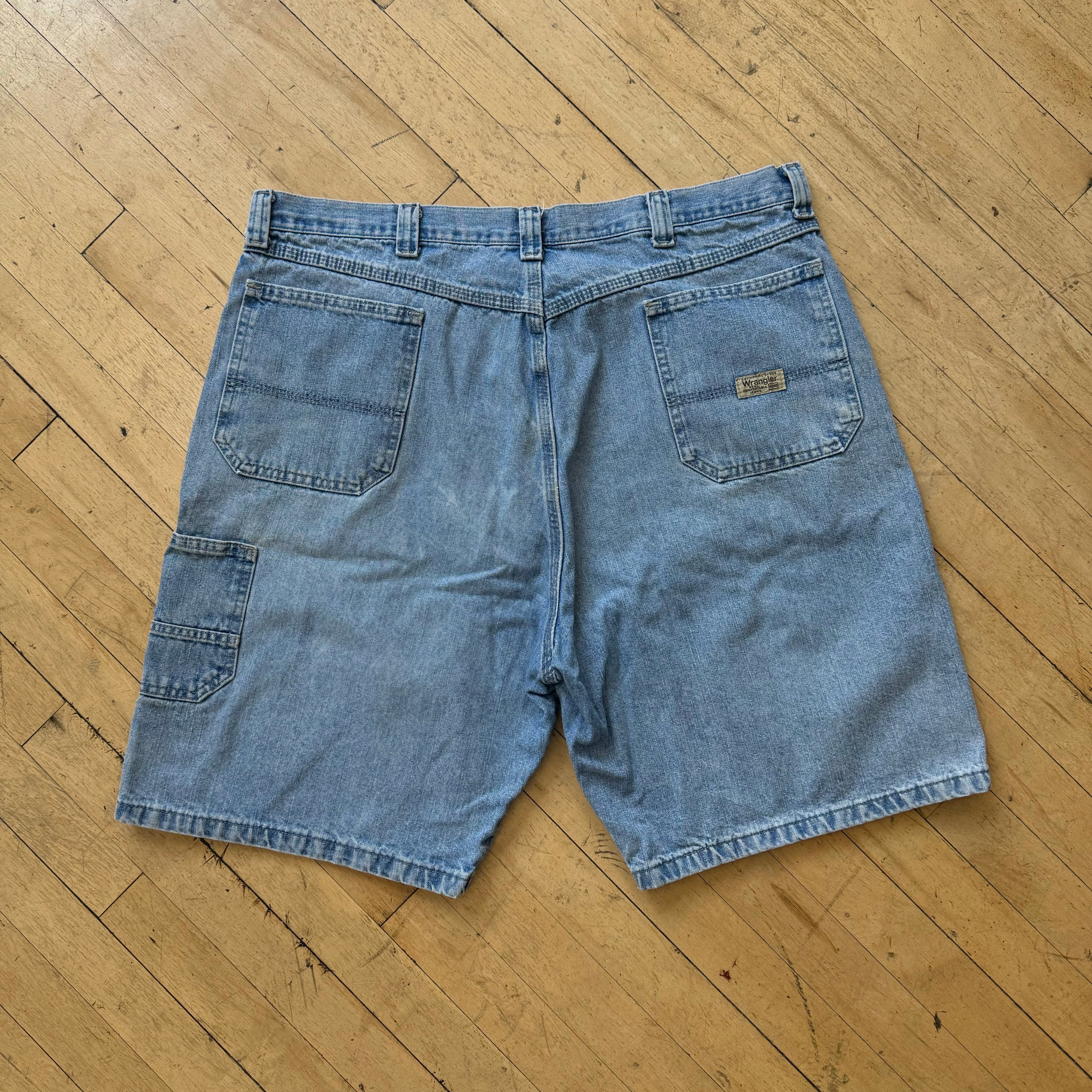 Vintage Light Denim Wrangler Jeans shorts Sz 40