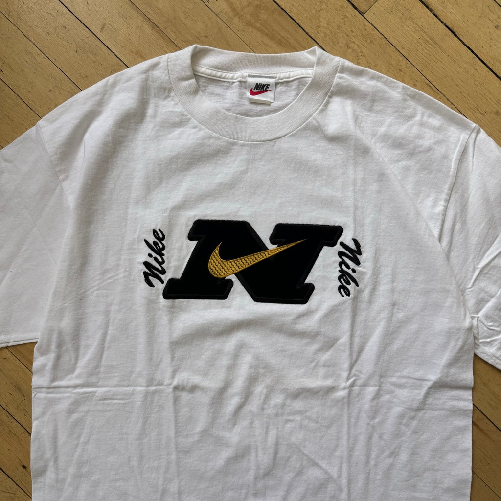 Vintage Bootleg Embroidered Nike T-shirt Sz L