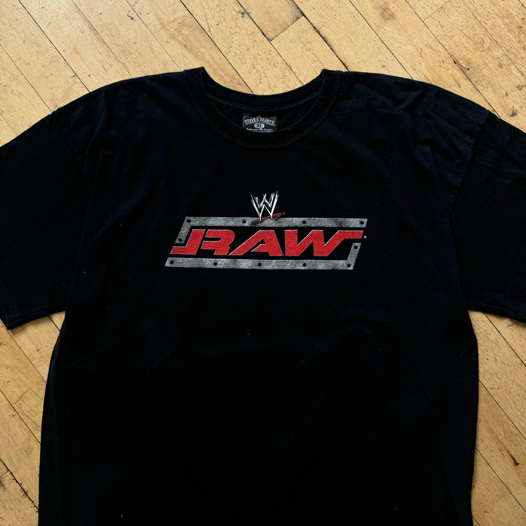 Vintage WWE Raw T-shirt Sz XL