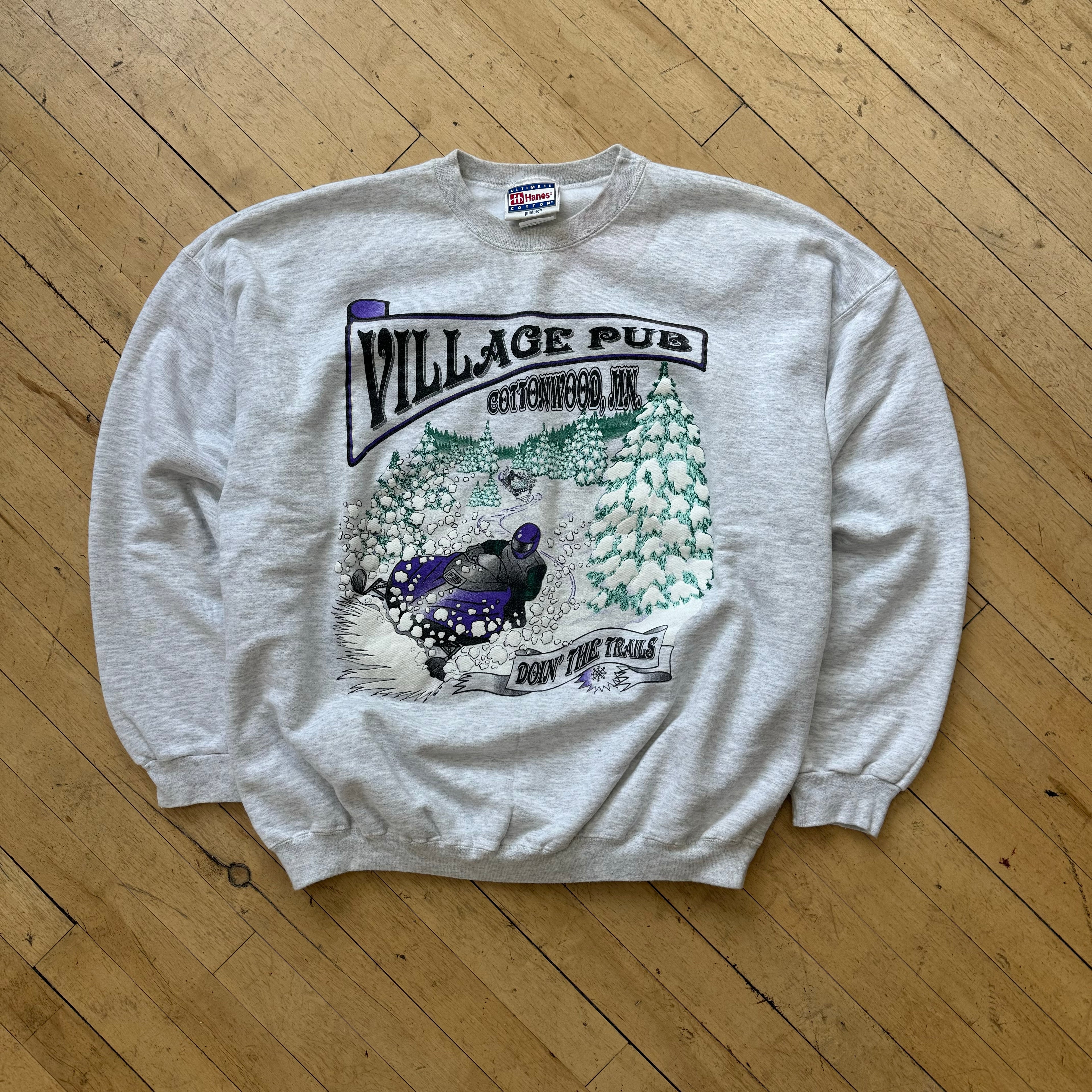 Vintage Village Pub Snowmobile Crewneck Sz L