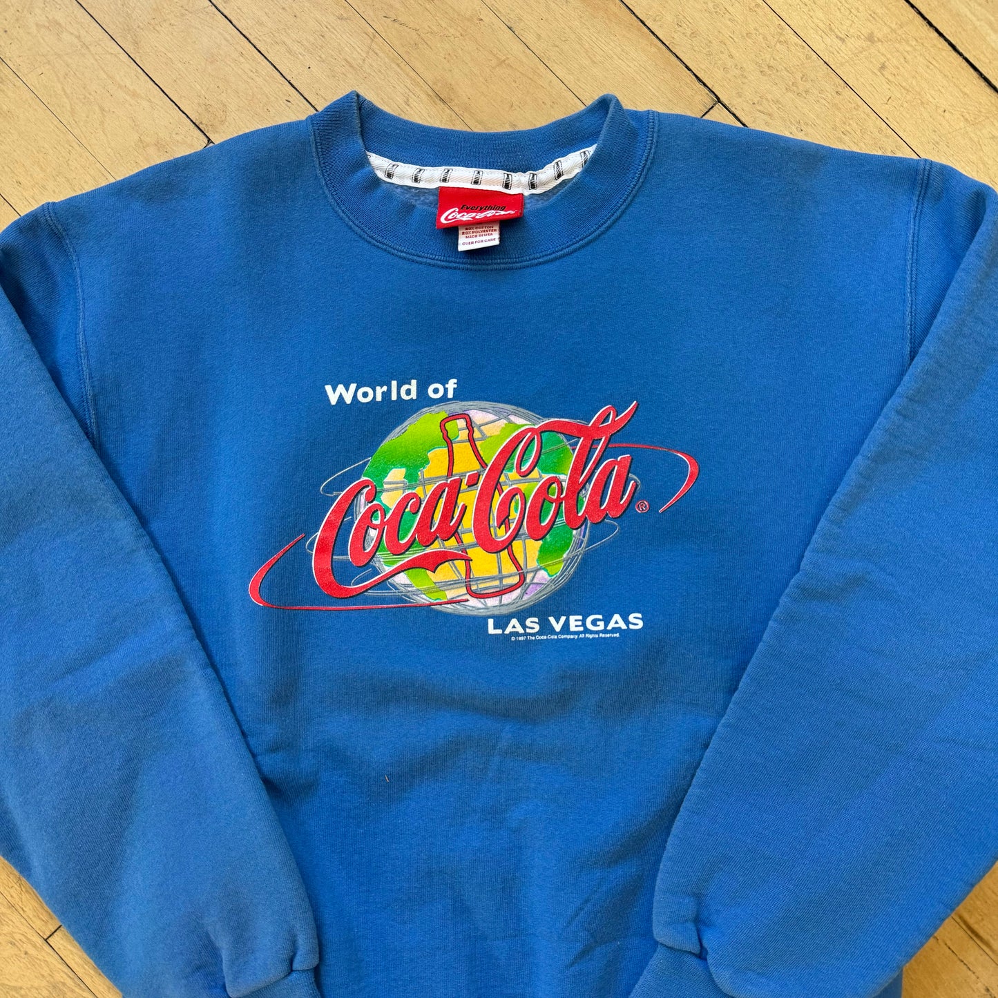 Vintage World of Coca Cola Las Vegas Sz M