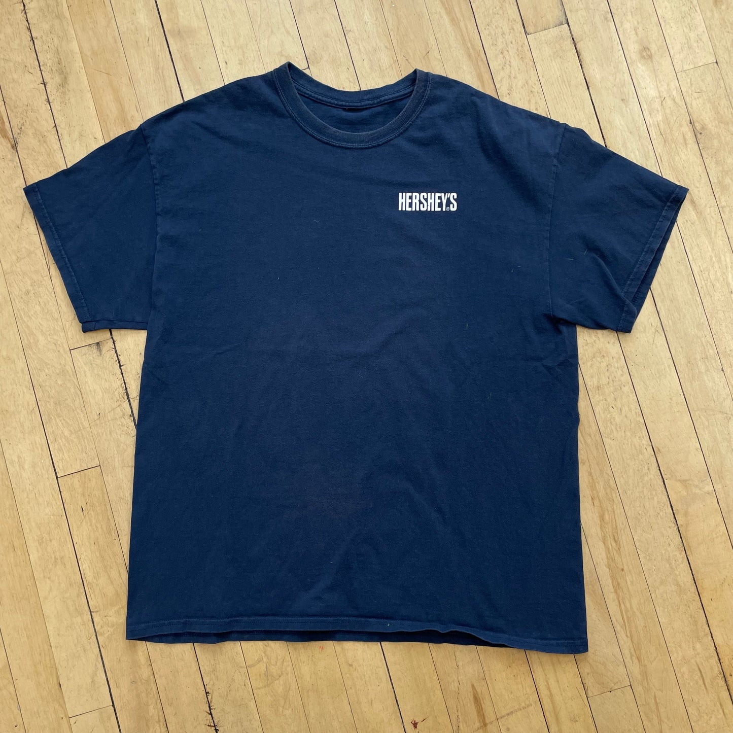 2000s Hershey’s SpellOut T-shirt Sz XL