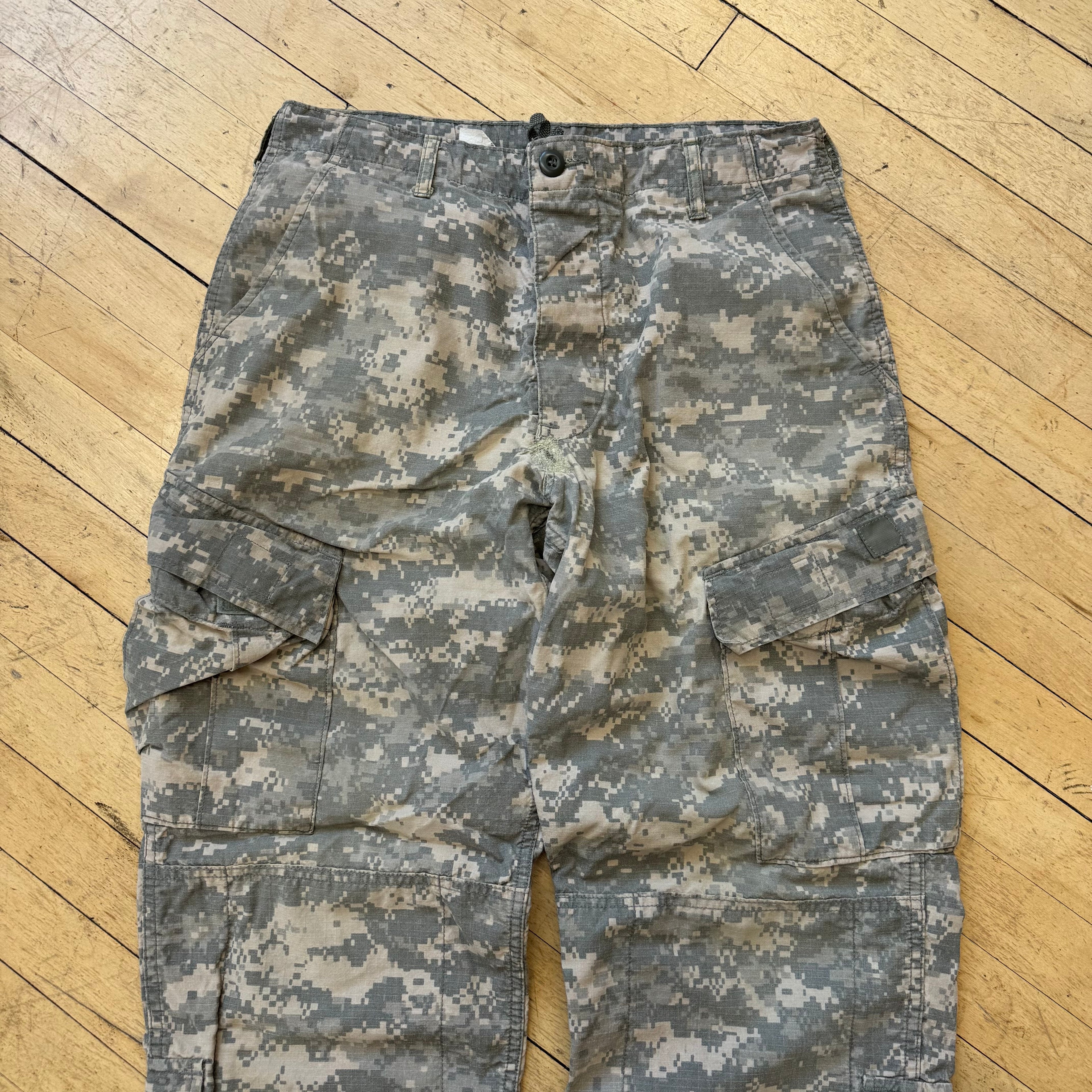 Vintage Military Camo Cargo Pants Sz 34x32