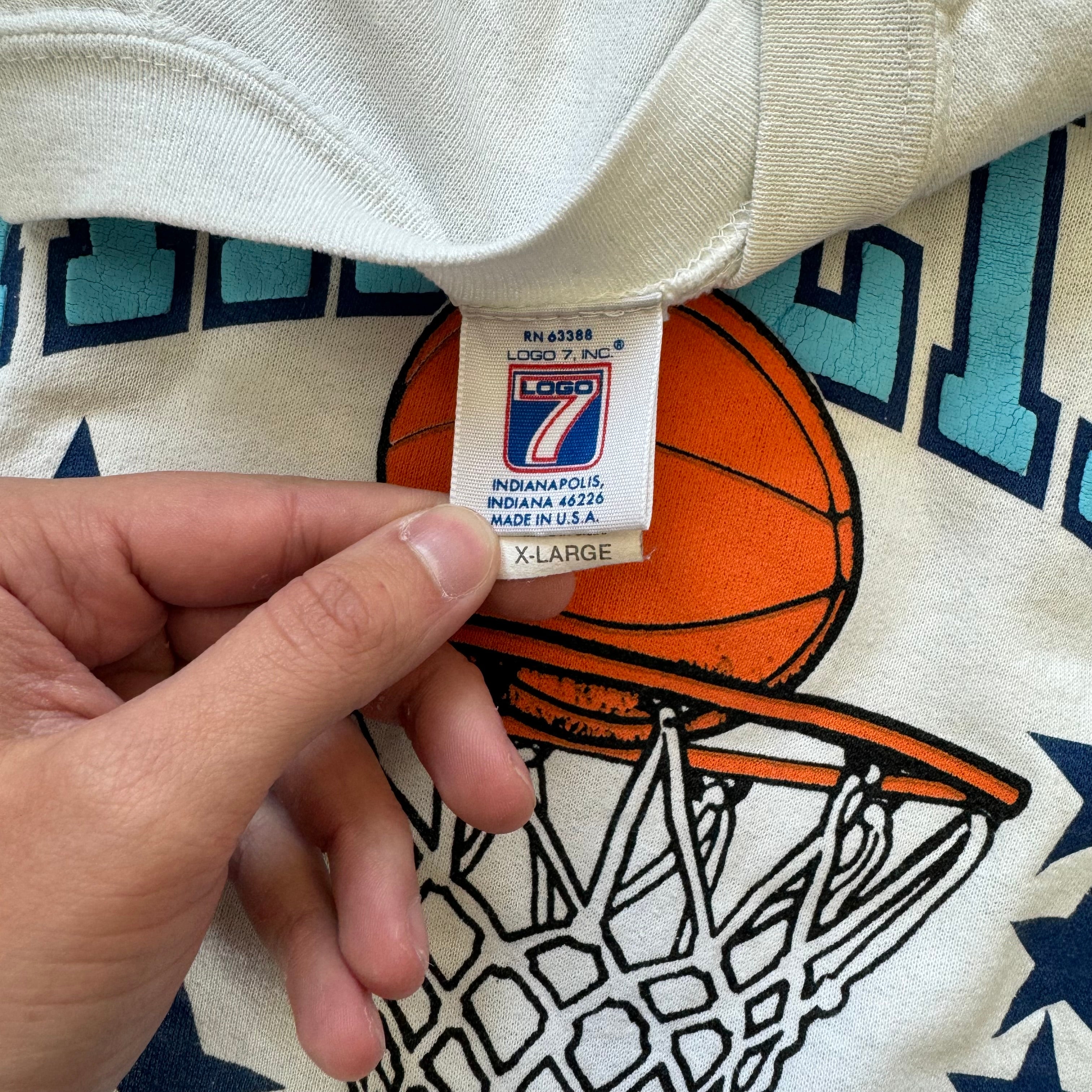 Vintage Logo 7 North Carolina CrewNeck Sz L