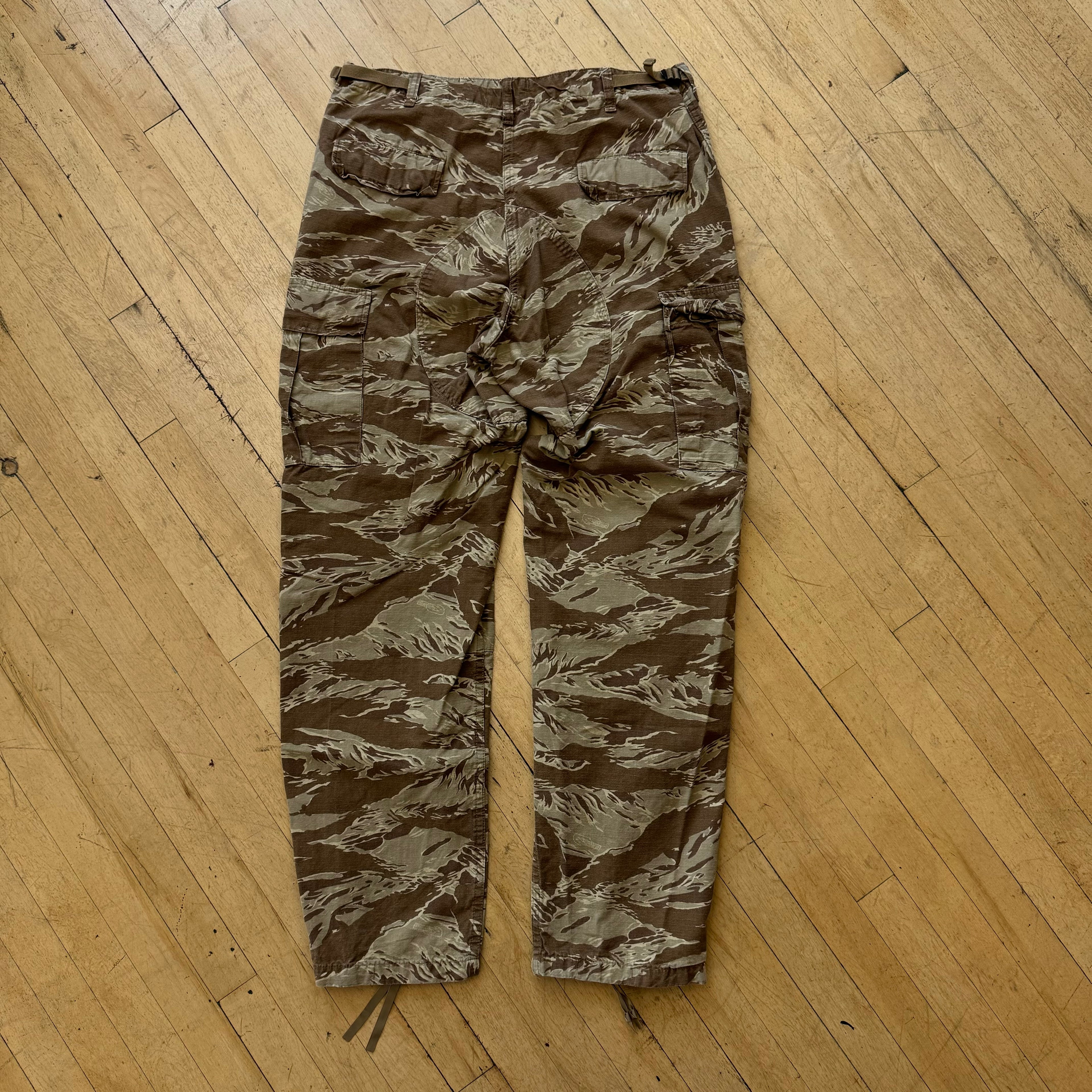 Vintage Desert Camo Cargo Khaki Pants Sz 36