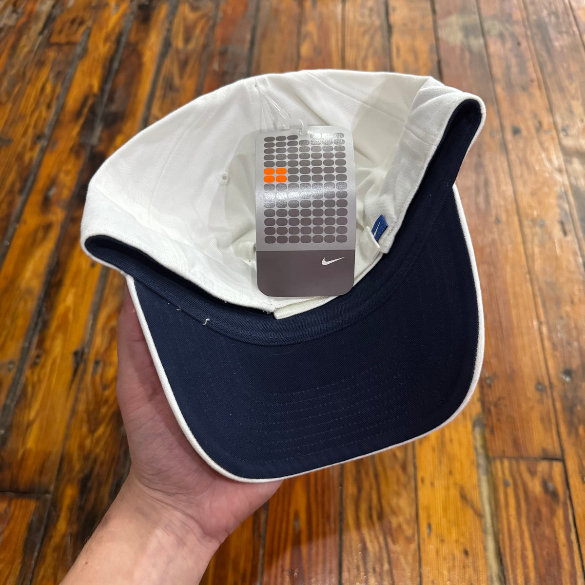 00s Nike StrapBack Hat (NEW)