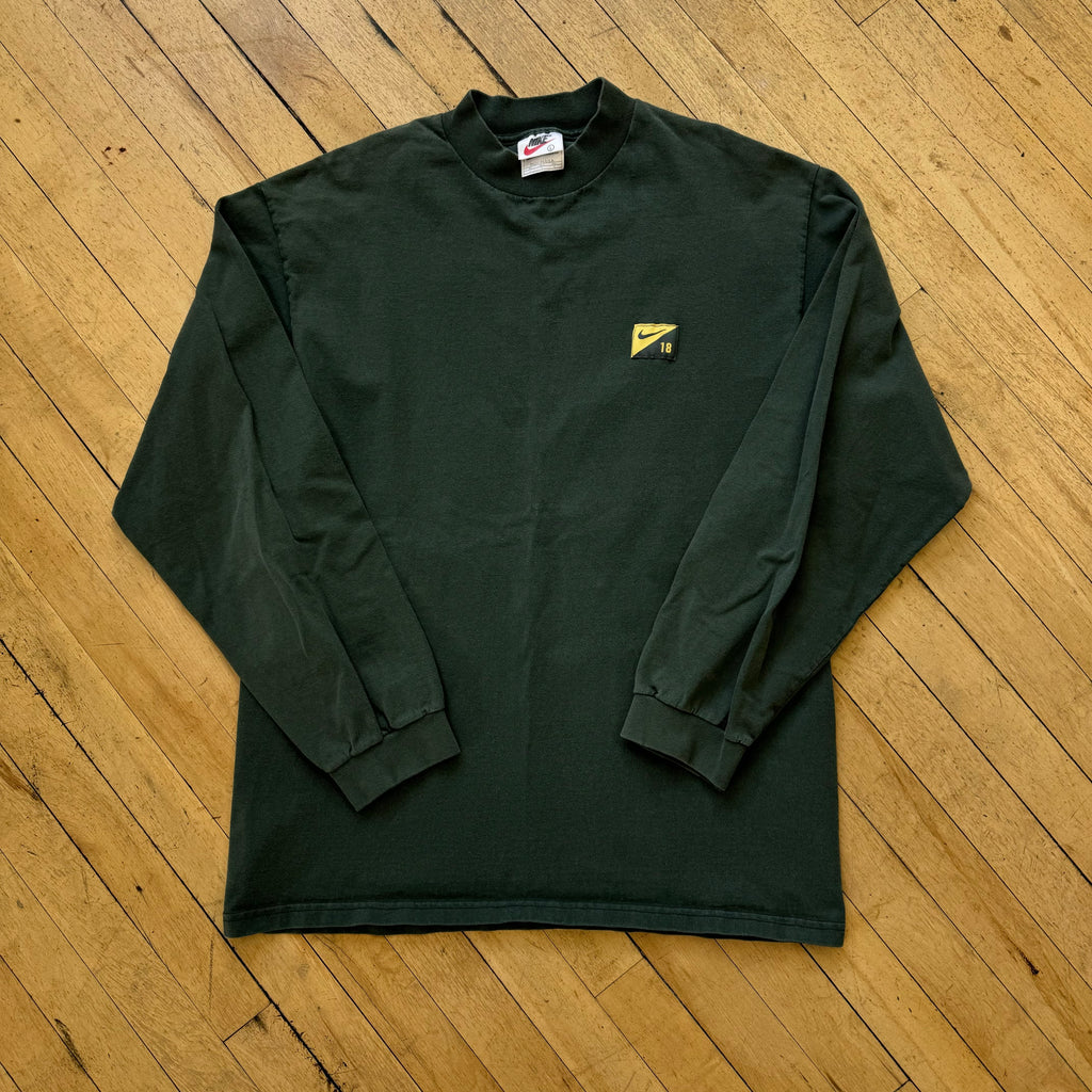 Vintage Nike 18’ Long Sleeve T-shirt Sz L