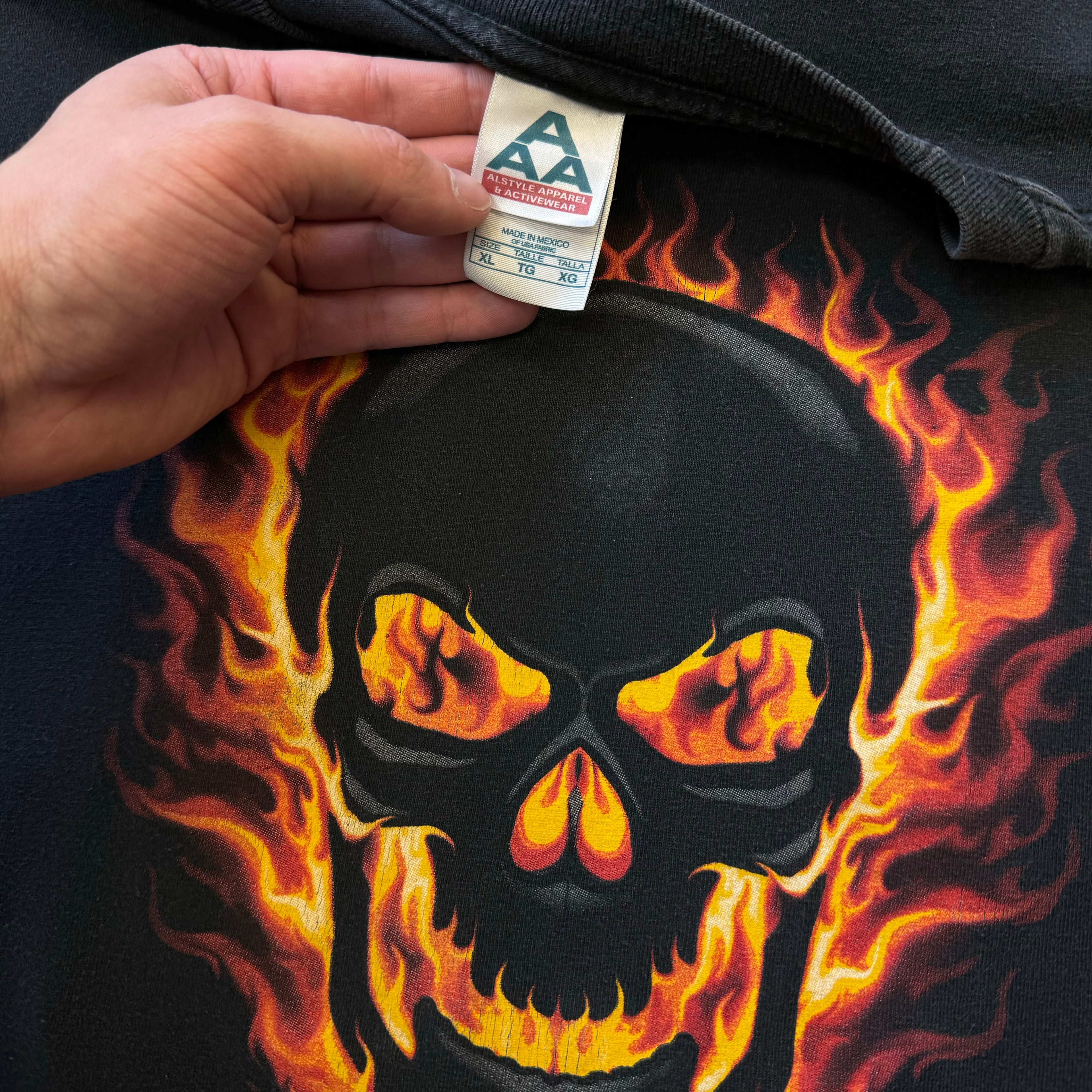 Y2K Flaming Skull T-shirt Sz XL