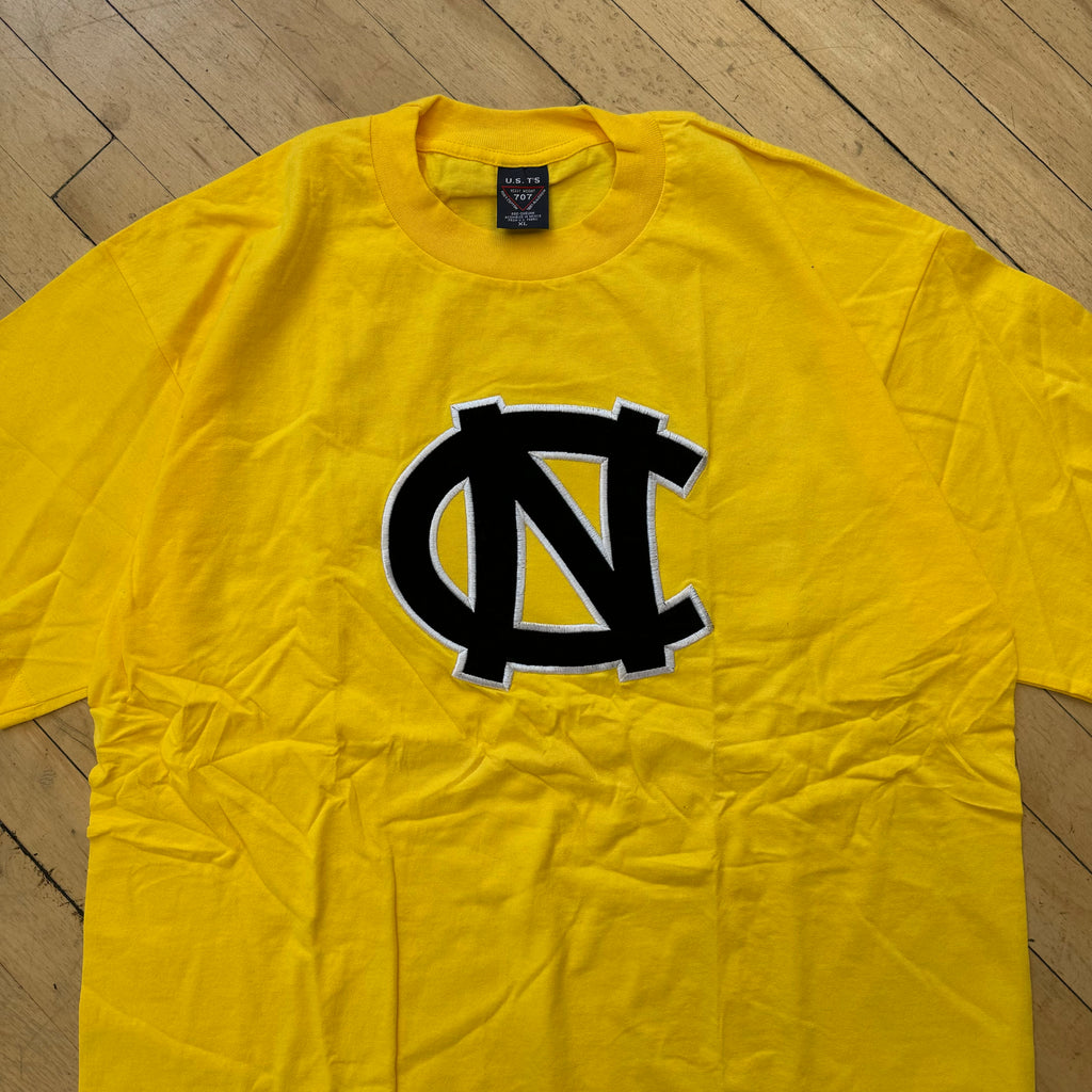Vintage Embroidered UNC T-shirt Sz XL
