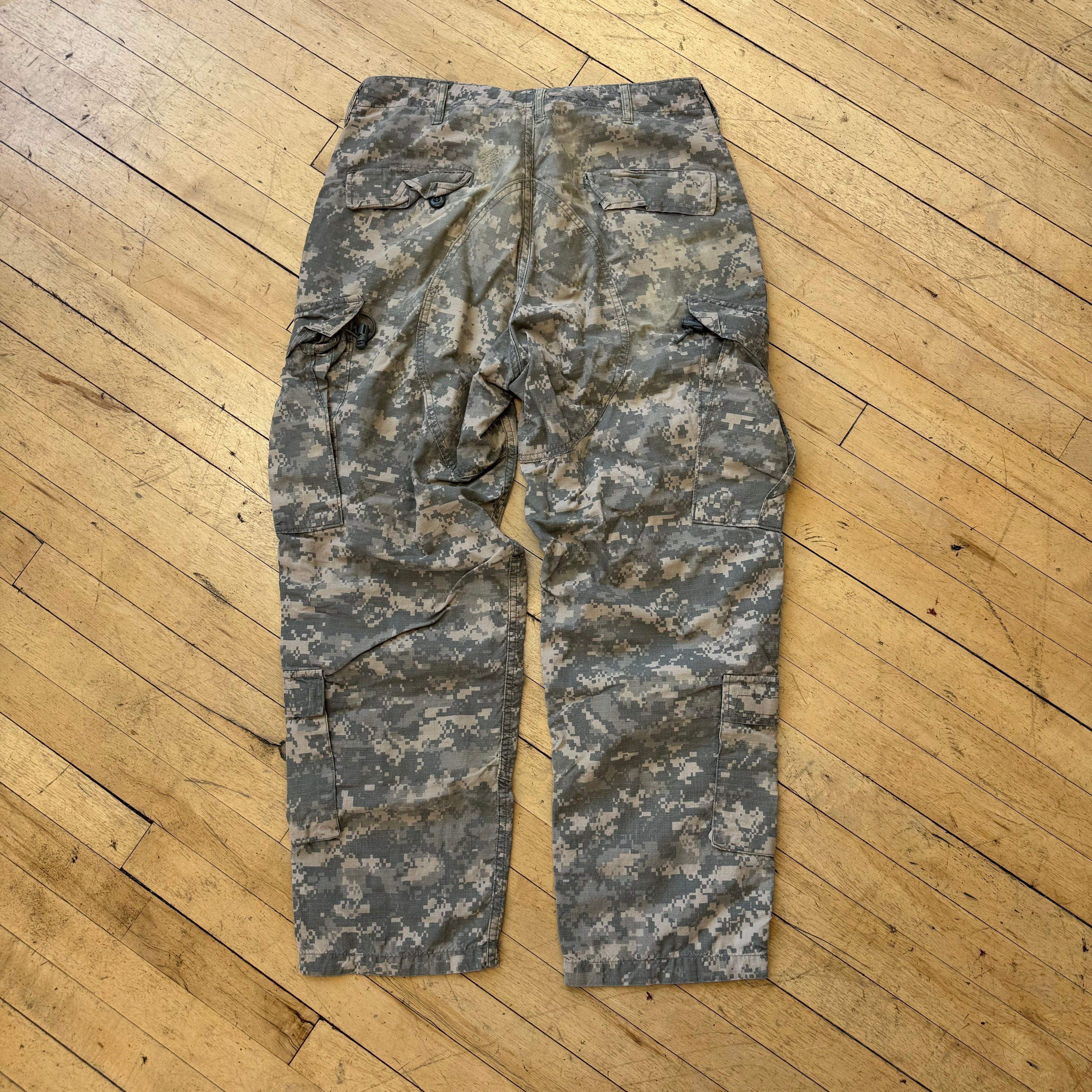 Vintage Military Camo Cargo Pants Sz 34x32