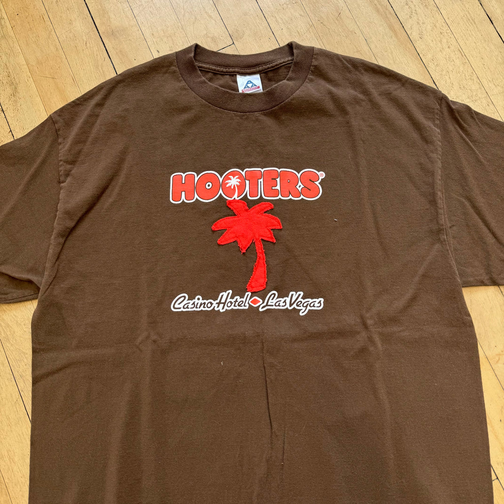 Vintage Hooters Casino Hotel Las Vegas T-shirt Sz XL