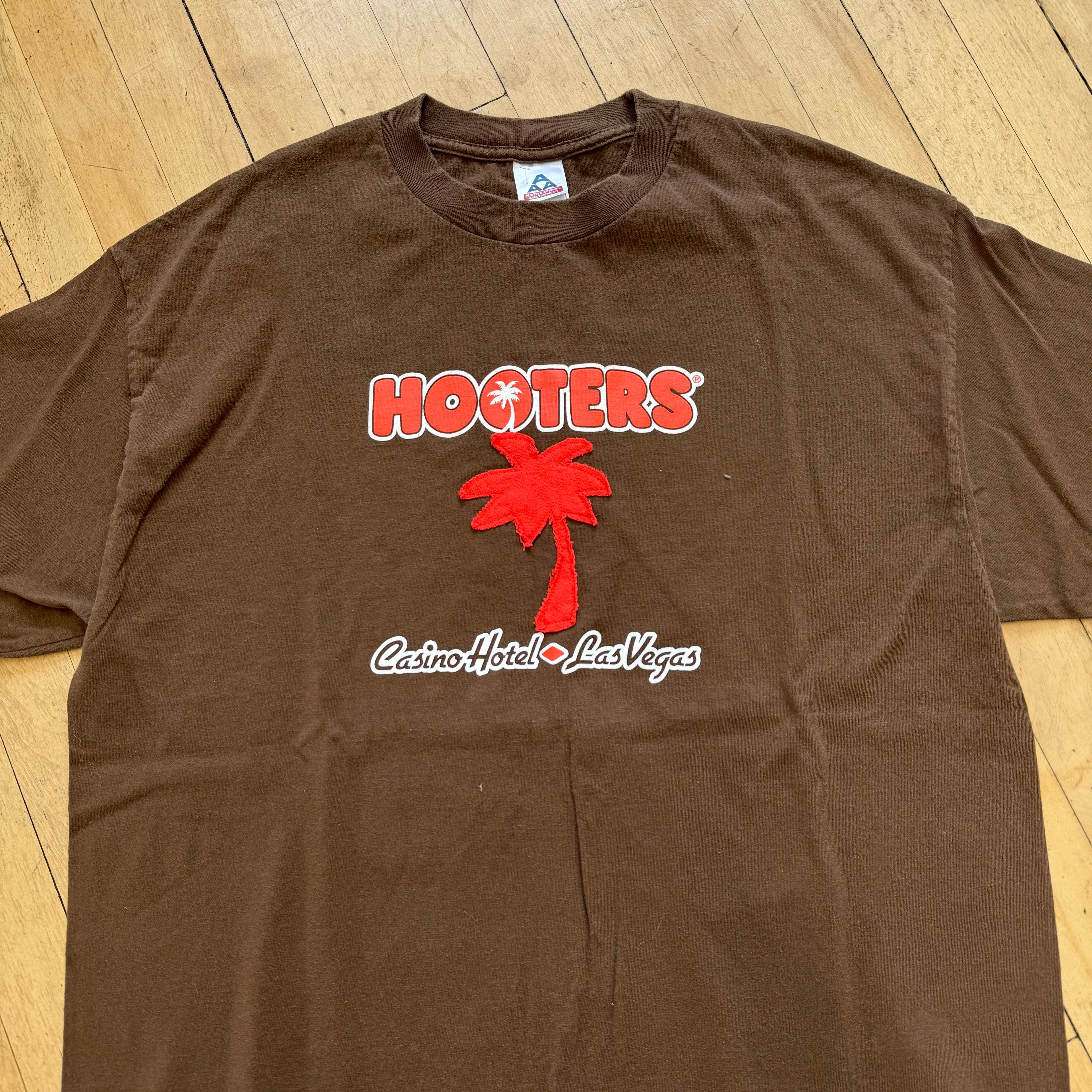 Vintage Hooters Casino Hotel Las Vegas T-shirt Sz XL