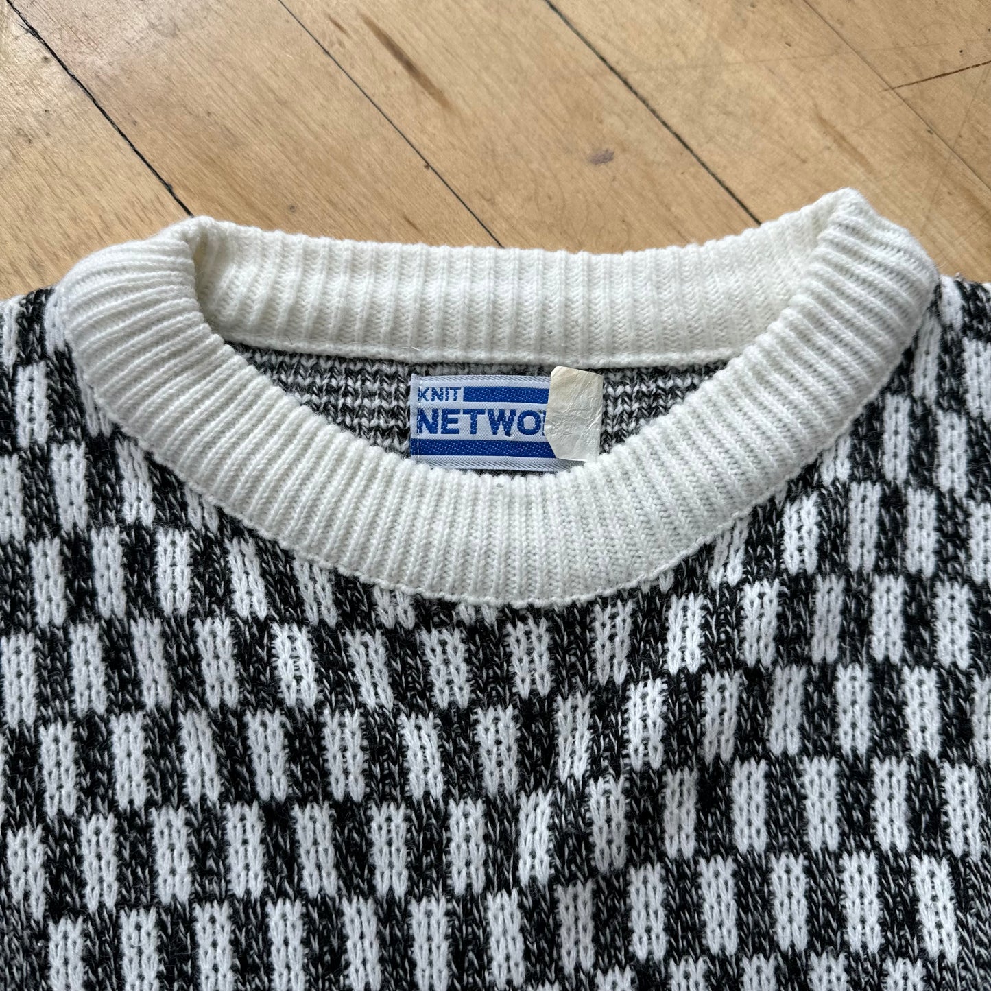 Vintage Knit Network Black & White Sweater Sz M