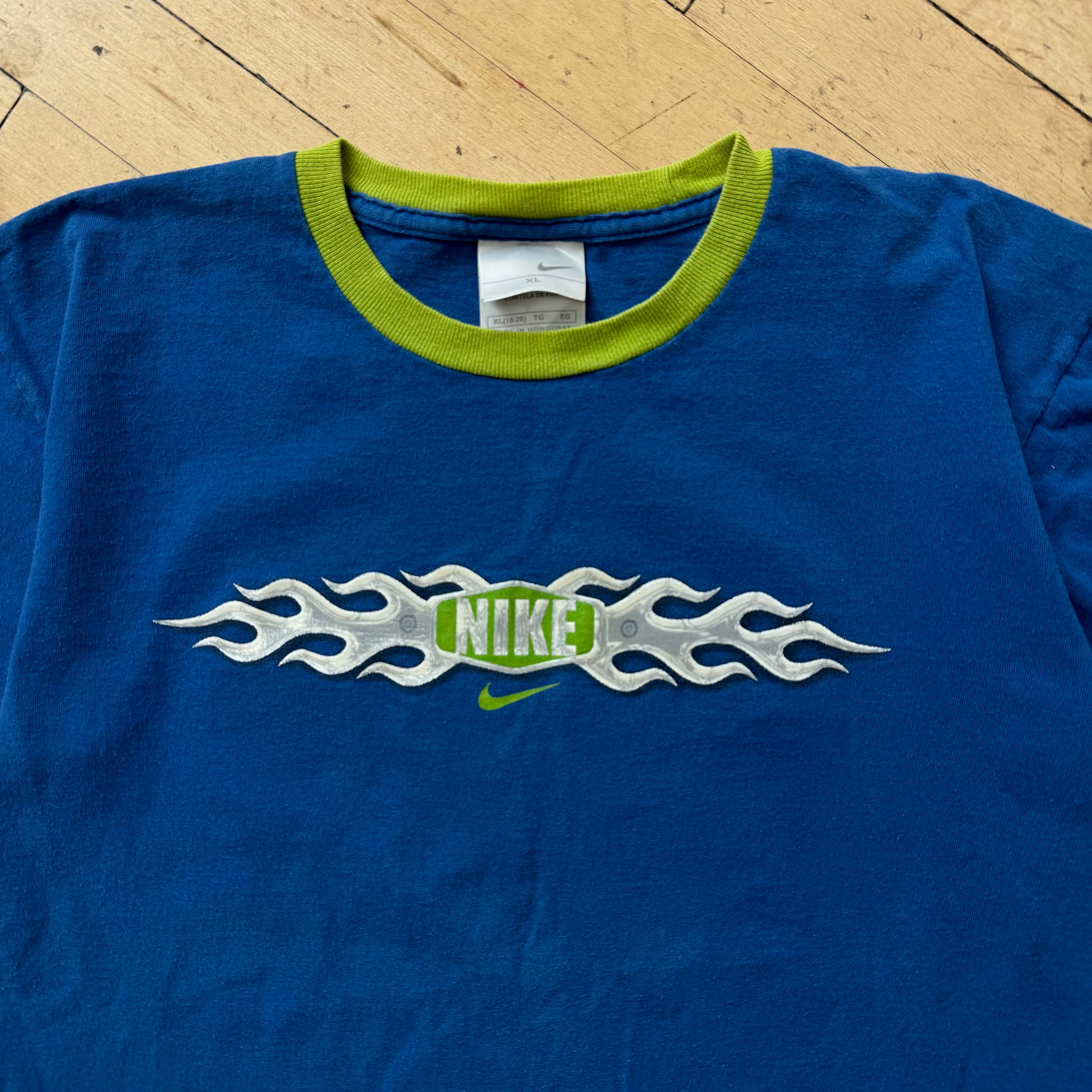 Y2K Nike Flame Logo T-shirt Sz S