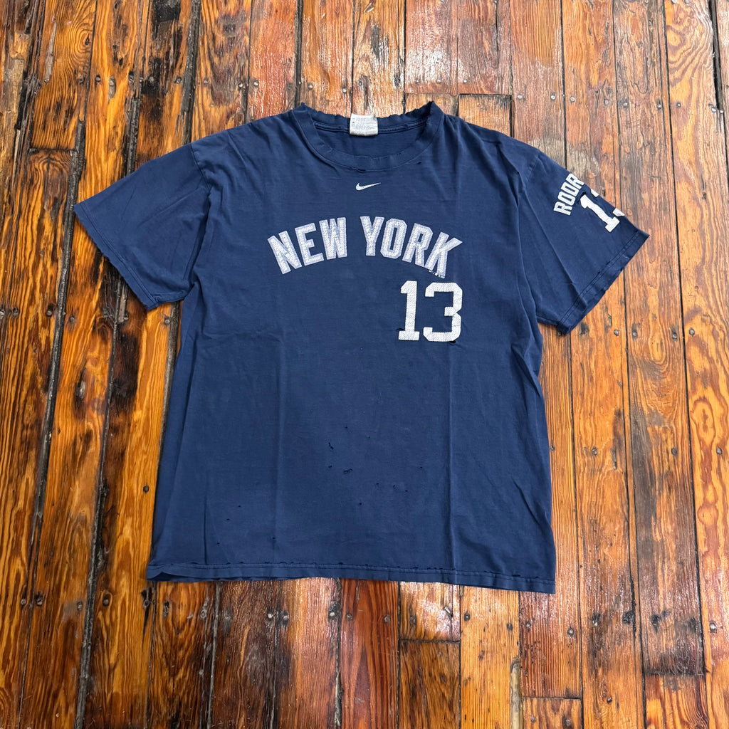Vintage Thrashed Nike Center Swoosh New York Yankees T-shirt Sz L