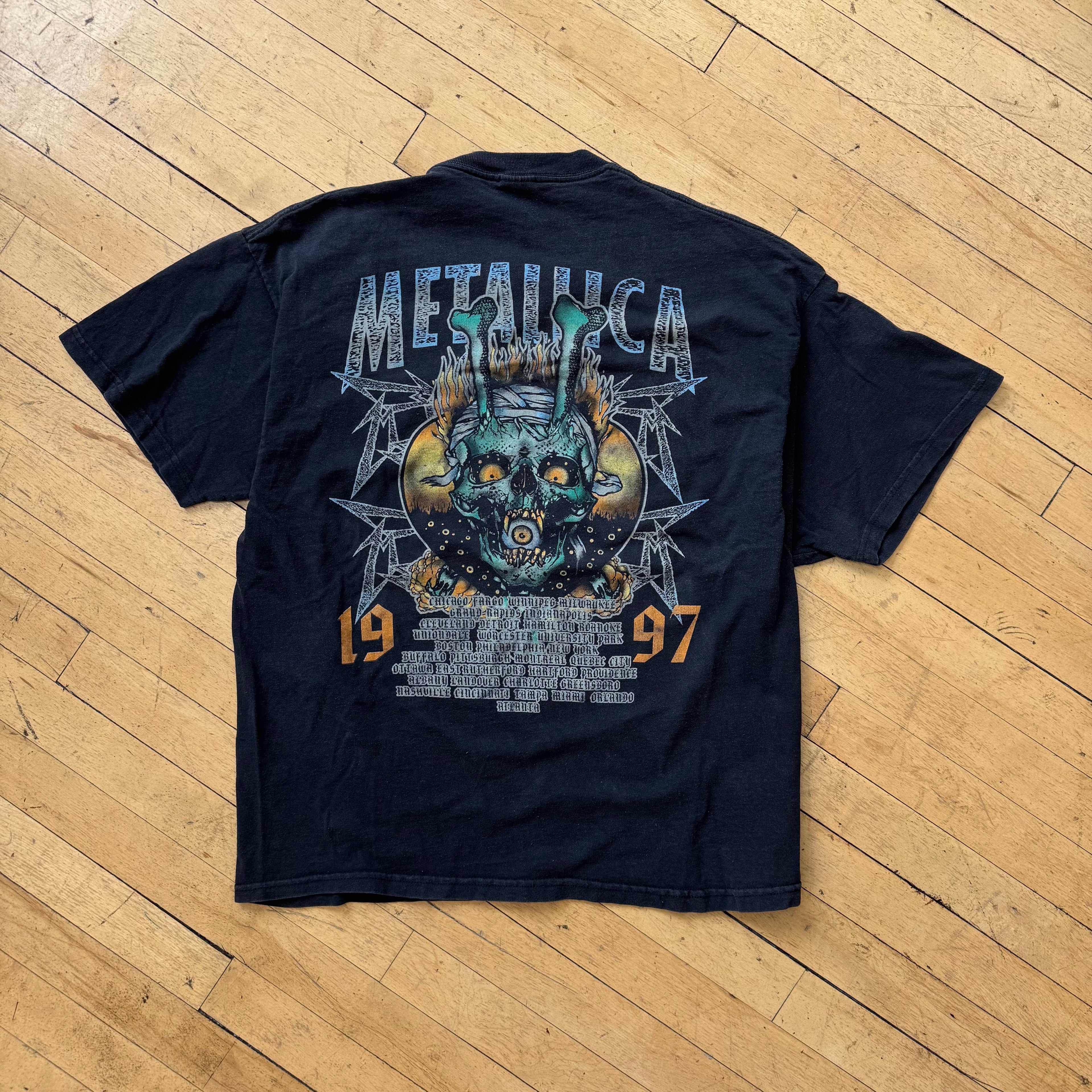 Vintage Metallica Tour 97’ T-shirt Sz L
