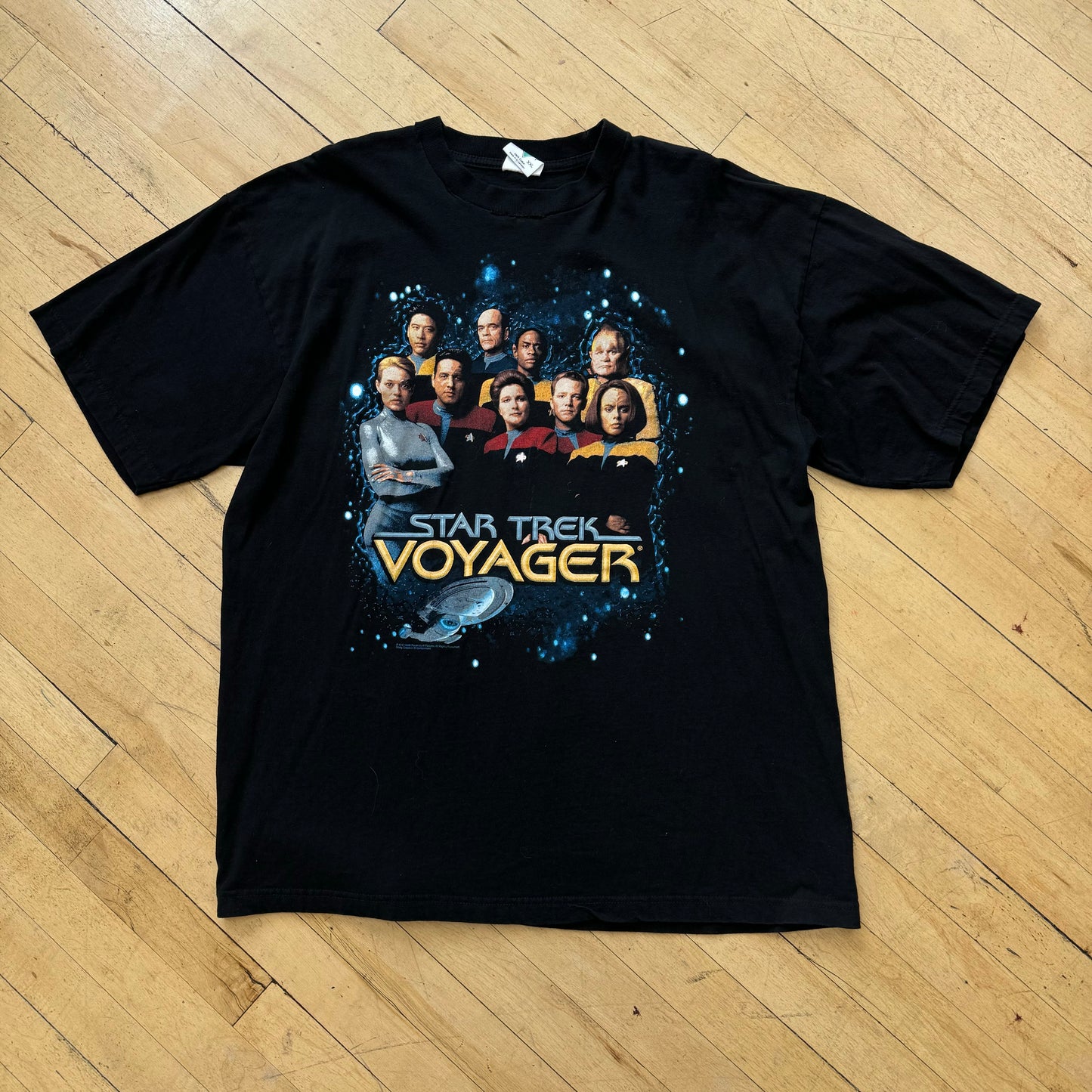 Vintage 98’ Star Trek Voyager T-shirt Sz XXL