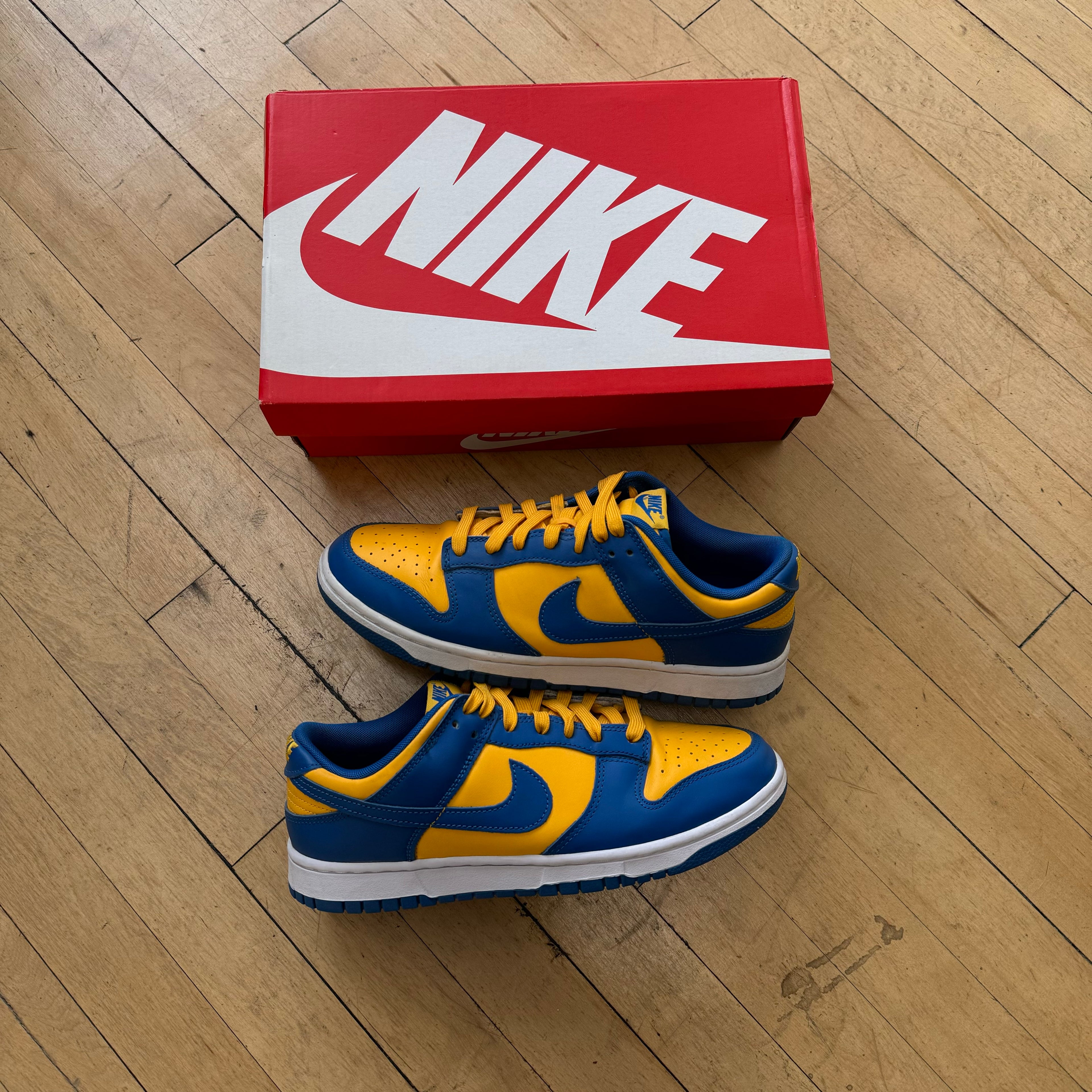 Nike Dunk Low UCLA Sz 9 (Used)